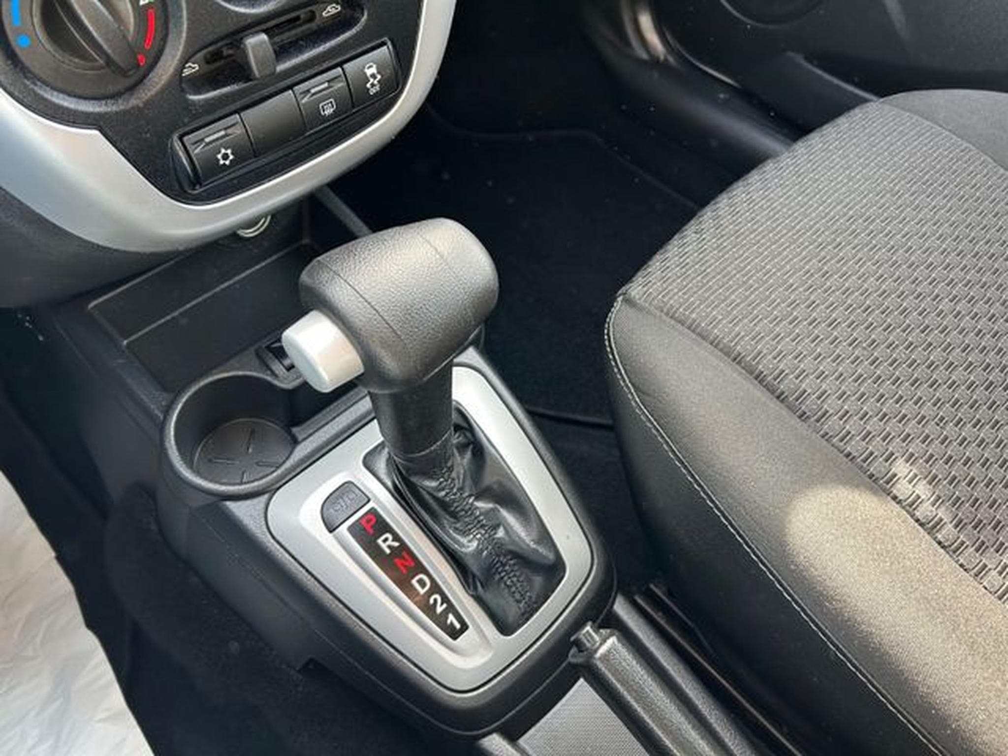 Lada Granta Granta 1.6 *Automatik* Klima*SHZ*Euro6* (2017) - Foto 12