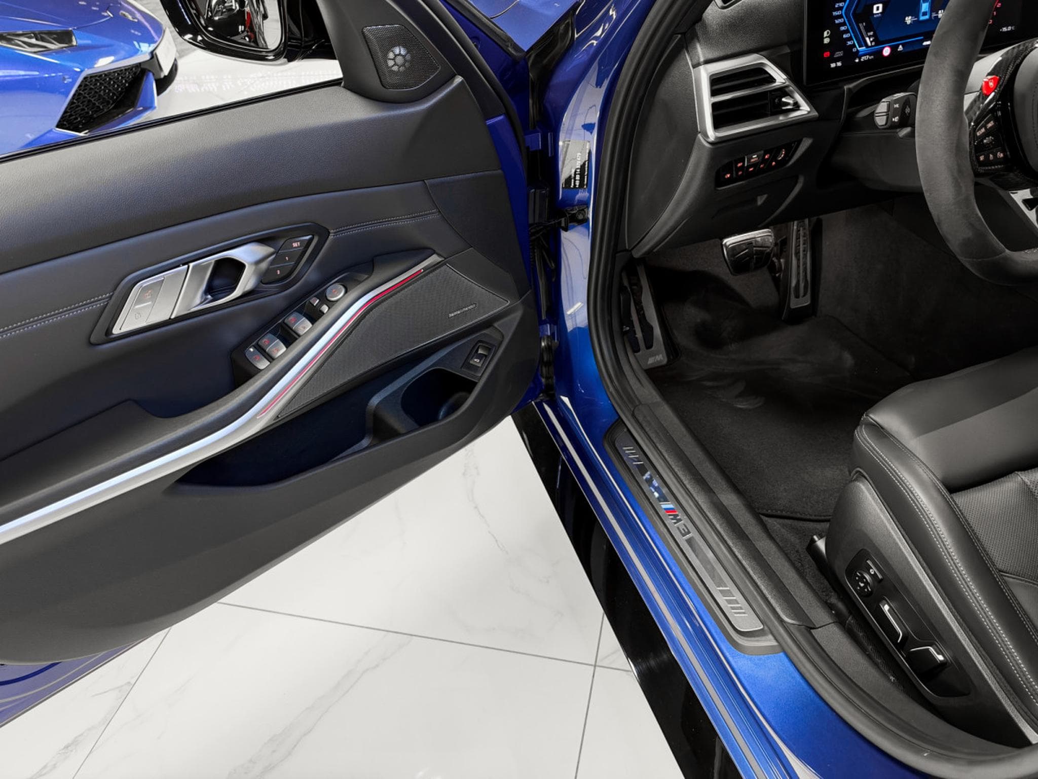 BMW M3 COMPETITION LCI TOURING XDRIVE (2025) - Photo 15