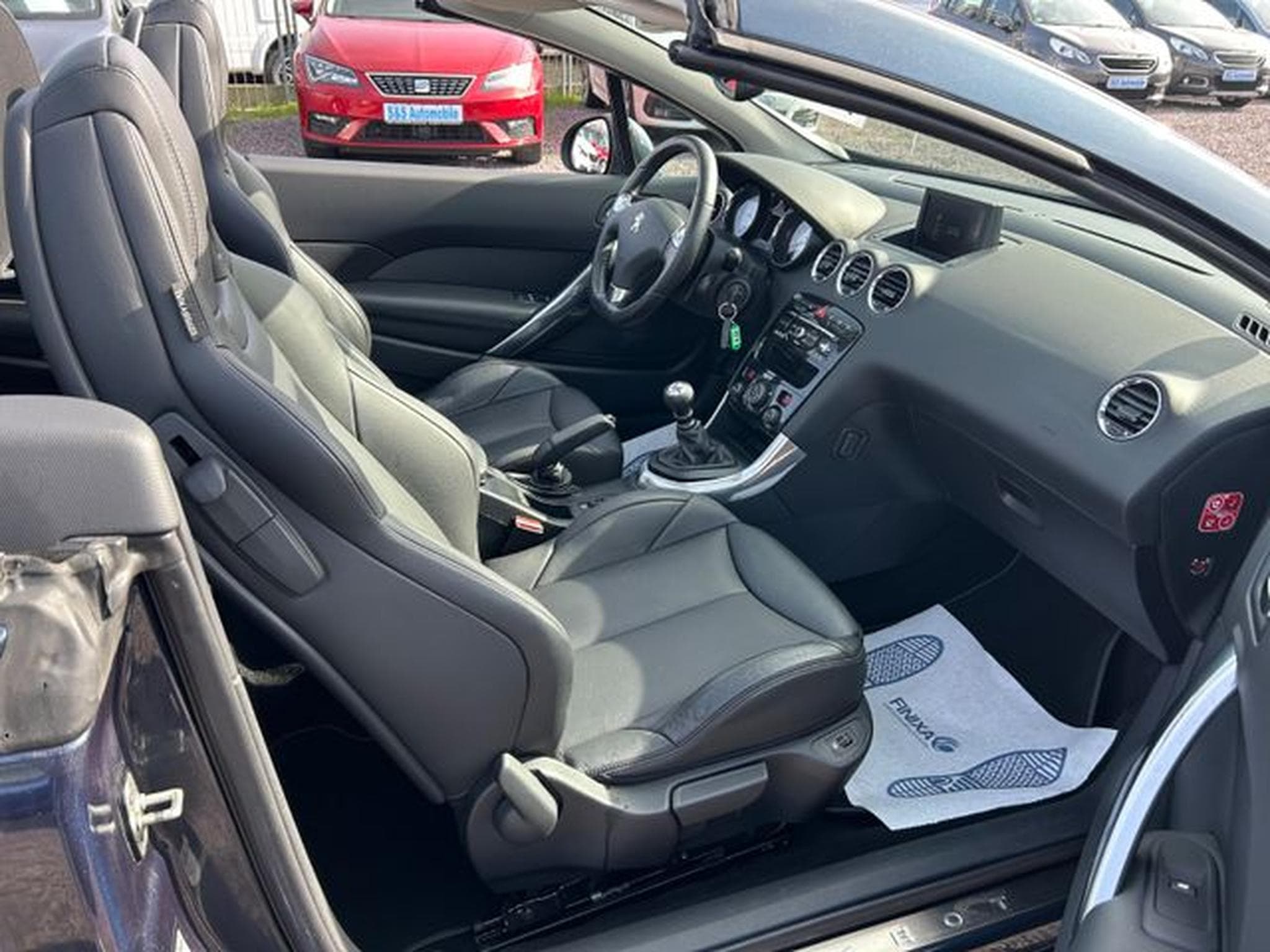 Peugeot 308 308 CC 2.0 HDI Allure *Navi*Xenon*Vollleder* (2014) - Foto 9