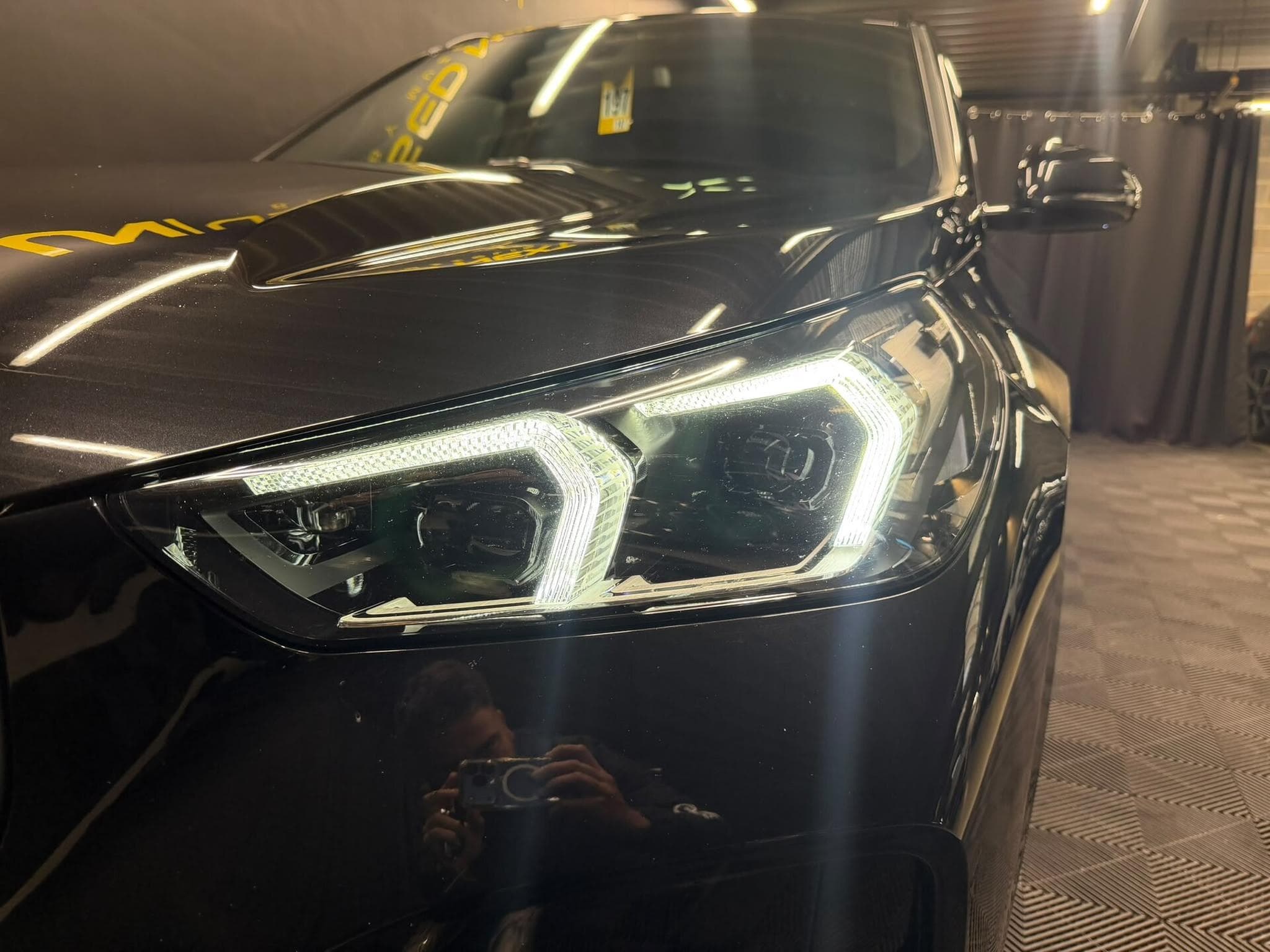 BMW X1 M SPORT 2.3i 218cv PANO/ HK/ M SPORT/ 4X4 (2023) - Foto 7