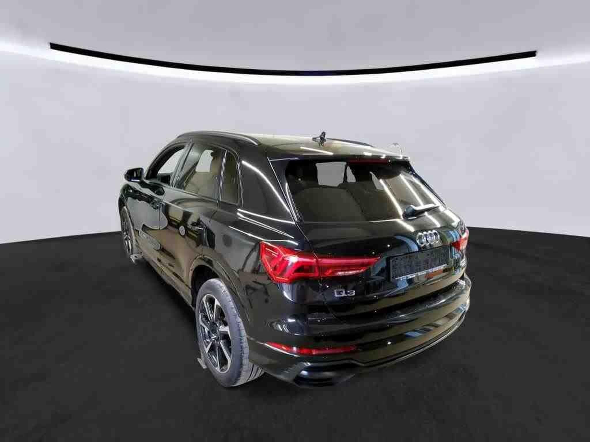Audi Q3 S line Quattro 2.0 40 TDI 200 CV DSG7 S tronic (2022) - Foto 4