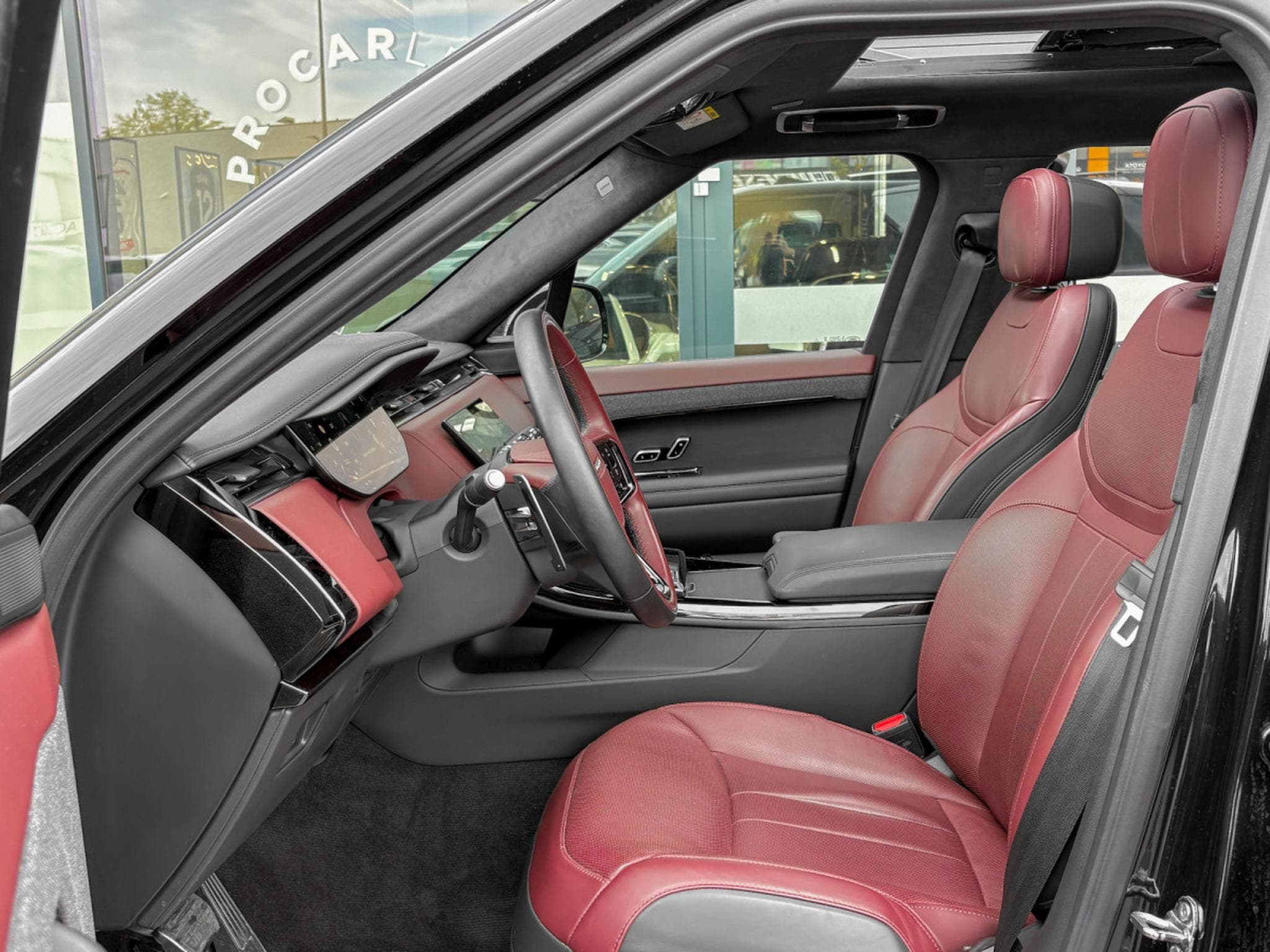 Land-Rover Range Rover Sport P530 V8 AUTOBIOGRAPHY+ 4 WINTER WHEELS (2025) - Photo 4
