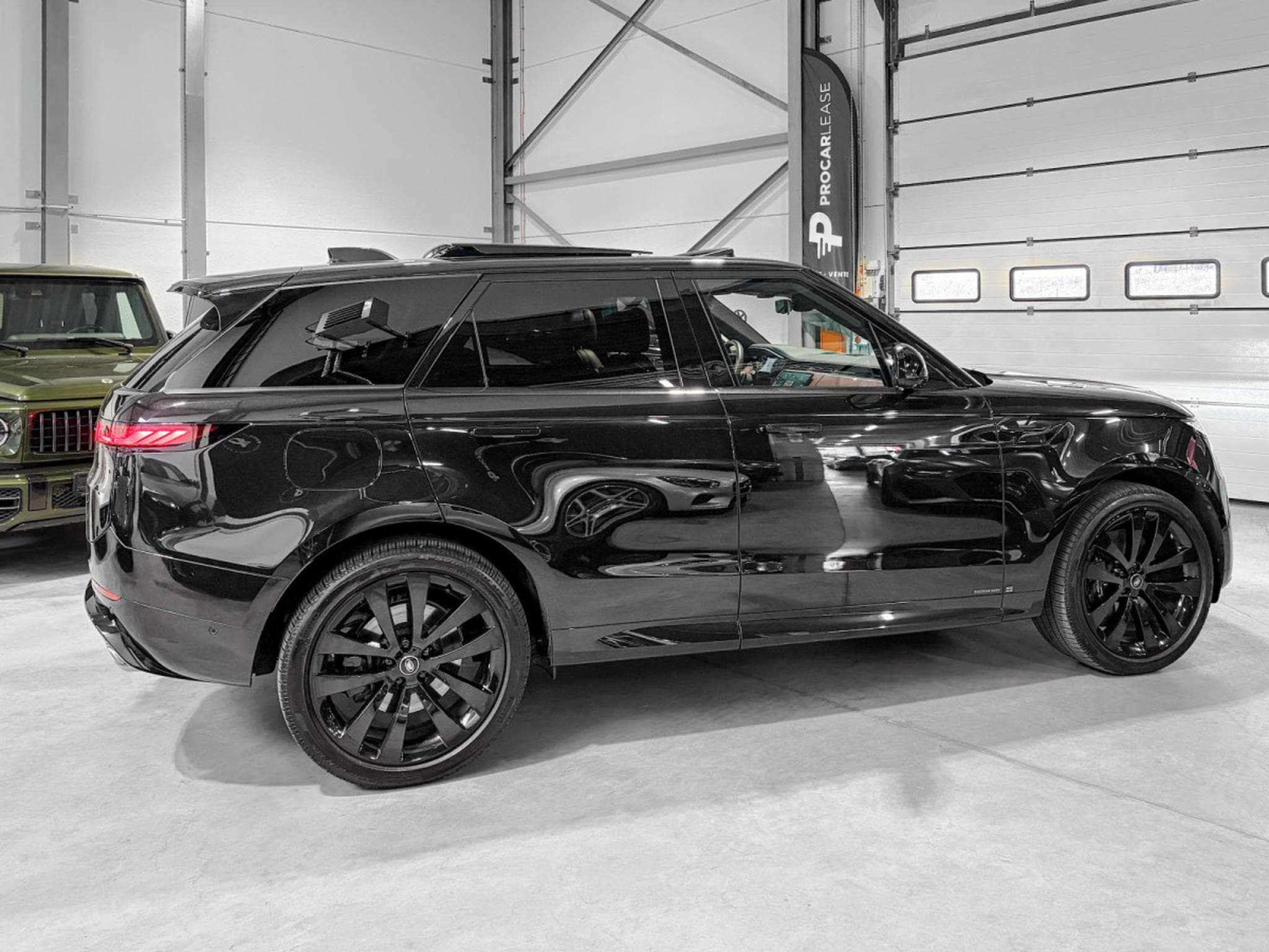 Land-Rover Range Rover Sport P530 V8 AUTOBIOGRAPHY+ 4 WINTER WHEELS (2025) - Photo 7