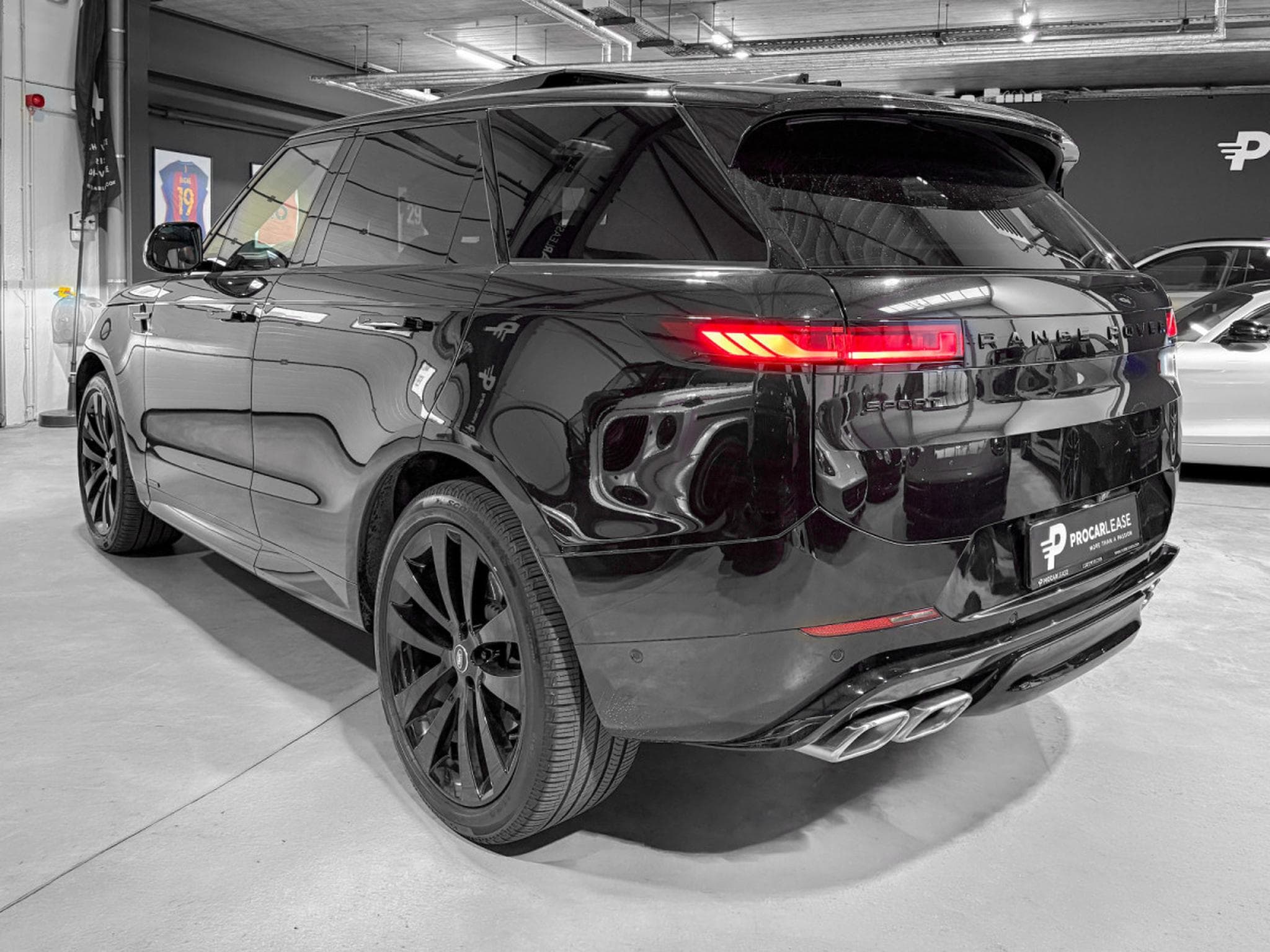 Land-Rover Range Rover Sport P530 V8 AUTOBIOGRAPHY+ 4 WINTER WHEELS (2025) - Photo 10