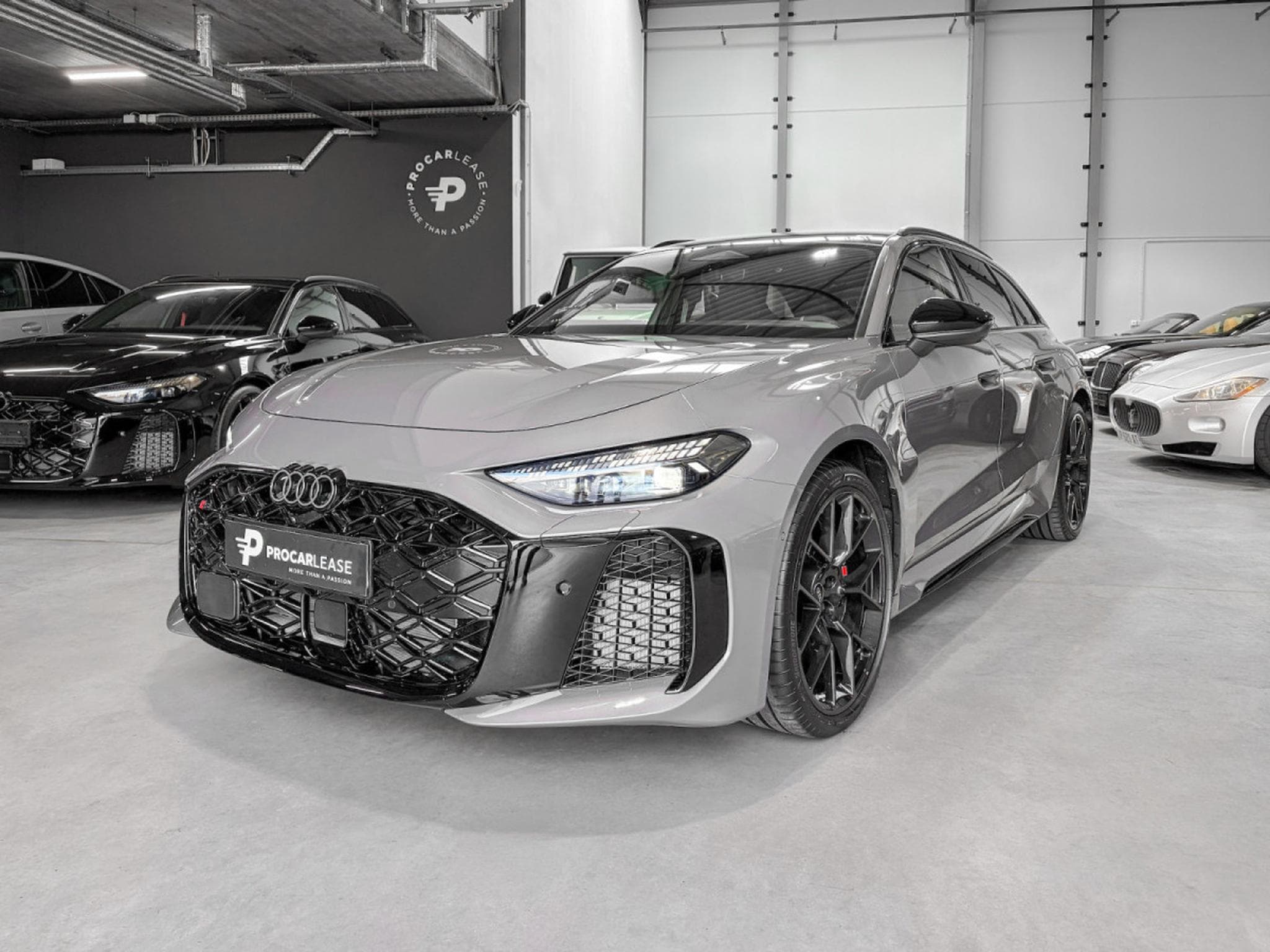Audi RS5 Audi RS5 Avant PERFORMANCE/KERAMIK/SOFORT/CARBONE IN/AUS/VOL (2026) - Photo 1