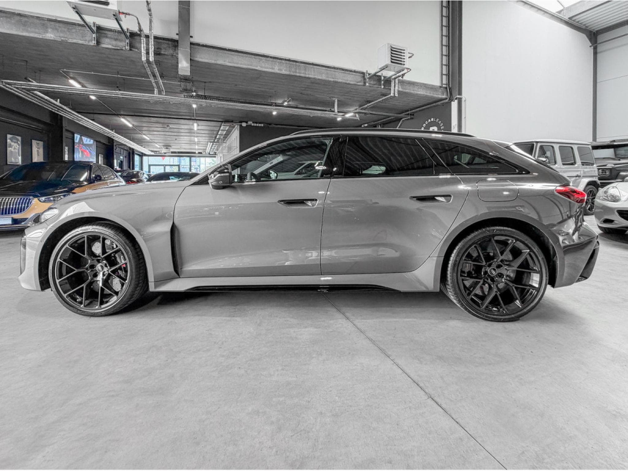 Audi RS5 Audi RS5 Avant PERFORMANCE/KERAMIK/SOFORT/CARBONE IN/AUS/VOL (2026) - Photo 3