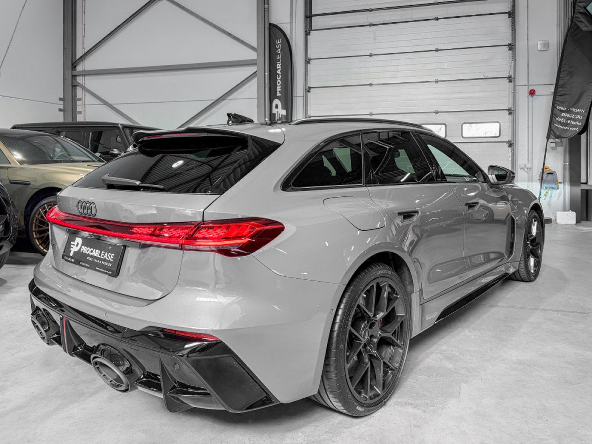 Audi RS5 Audi RS5 Avant PERFORMANCE/KERAMIK/SOFORT/CARBONE IN/AUS/VOL (2026) - Photo 13