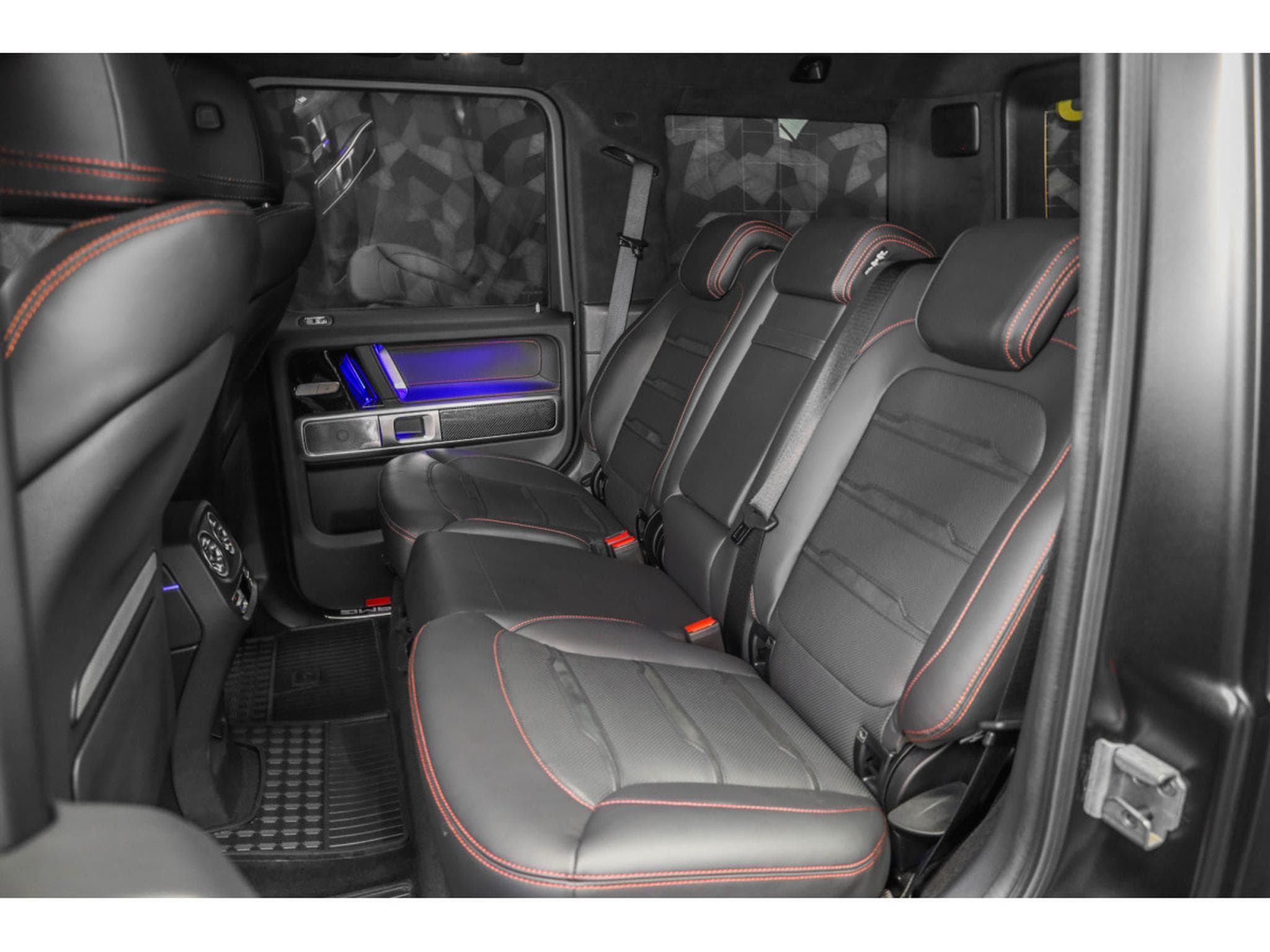 Mercedes G 63 AMG V8 Bi-Turbo - MANUFAKTUR Night Black Magno (2025) - Foto 14