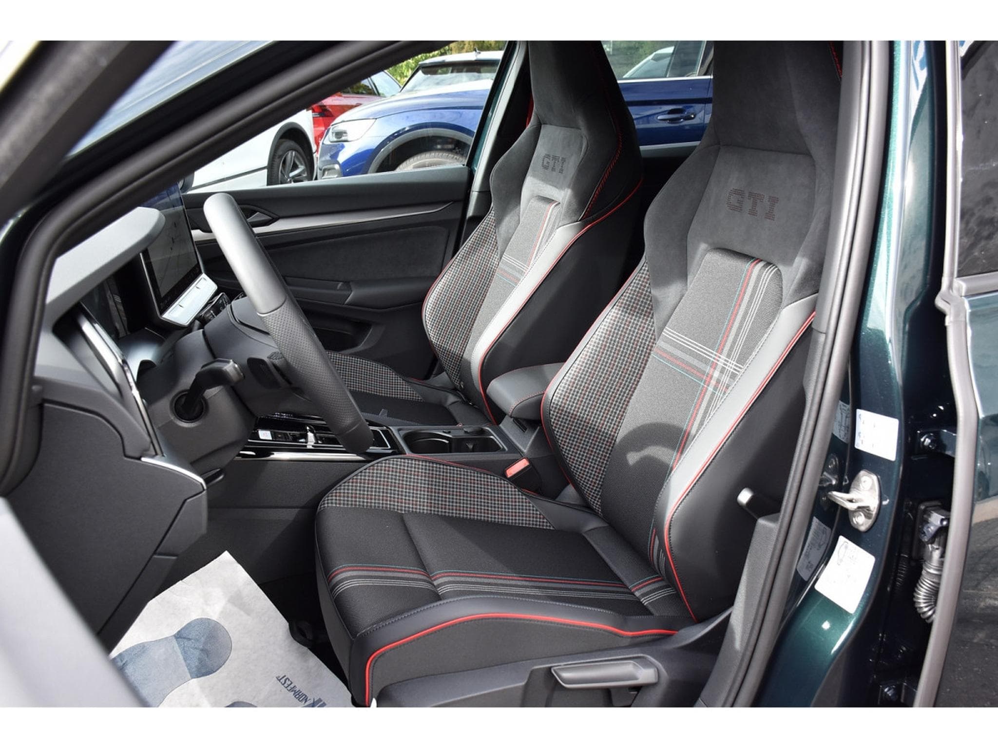 VW Golf GTI 2.0 TSI DSG Edition 50 (2026) - Foto 6