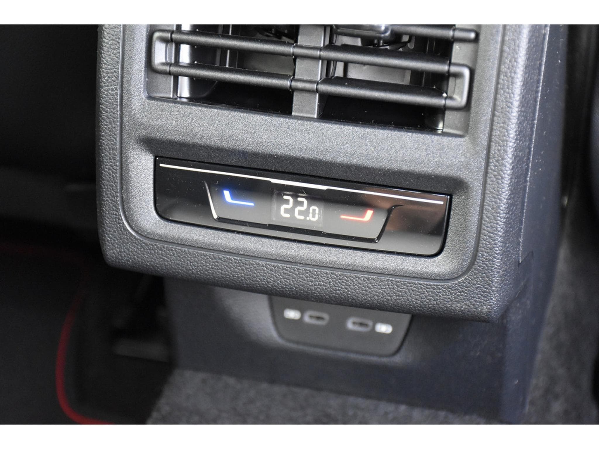 VW Golf GTI 2.0 TSI DSG Edition 50 (2026) - Foto 24
