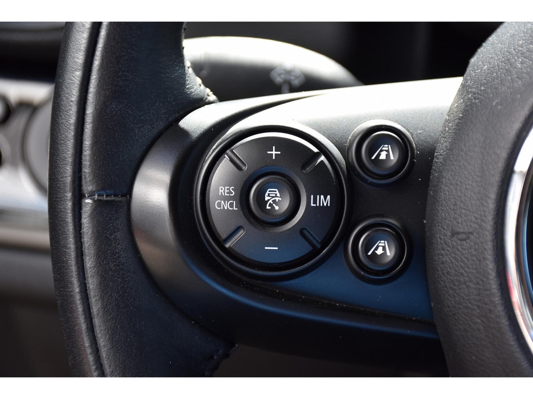 Mini Countryman Cooper SE 1.5A All4 CUIR SG SPORT ACC GPS LED KEYLESS 1° MAI (2019) - Foto 15