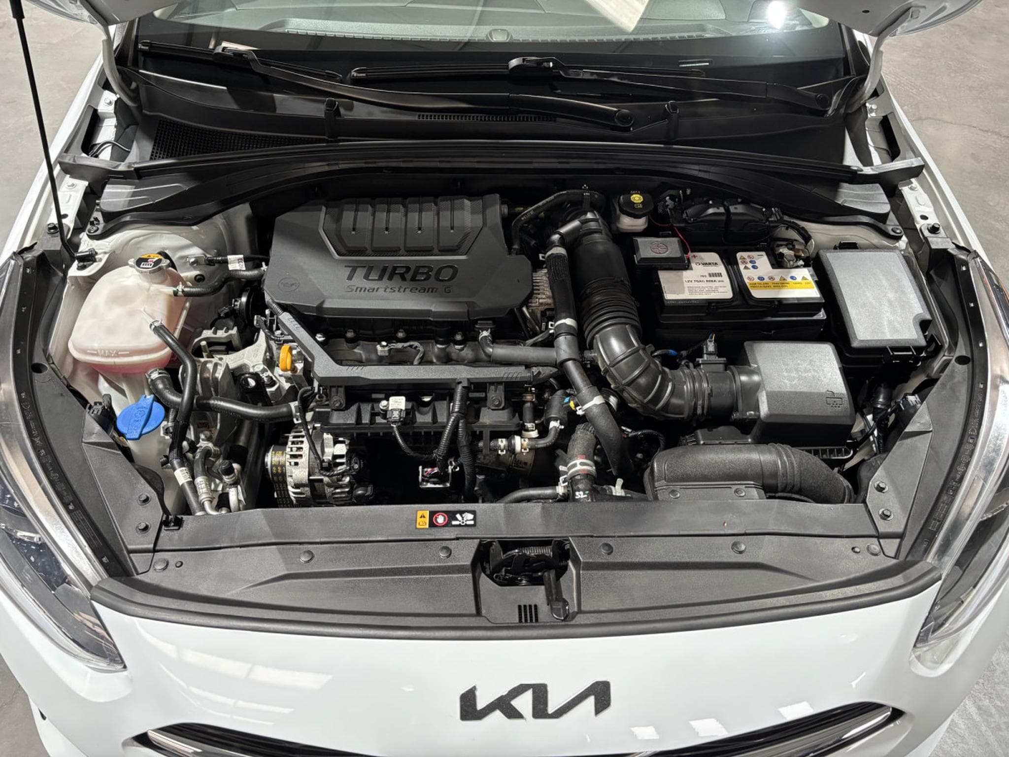 Kia Ceed 1.5 T VISION (2024) - Photo 9