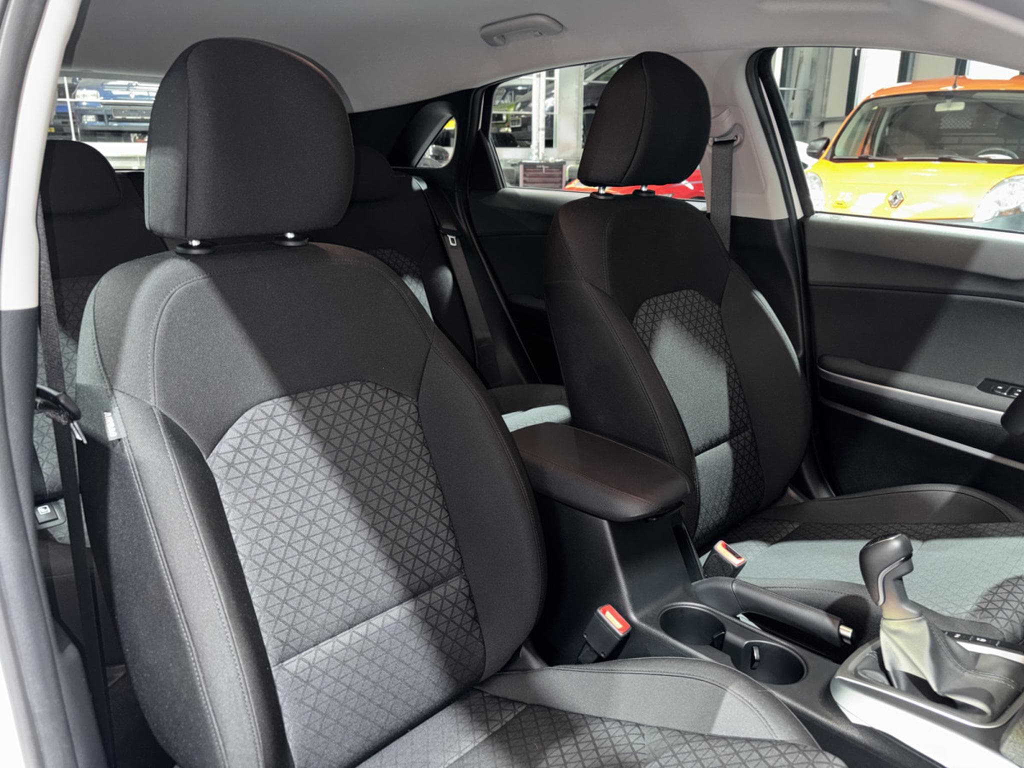 Kia Ceed 1.5 T VISION (2024) - Photo 12