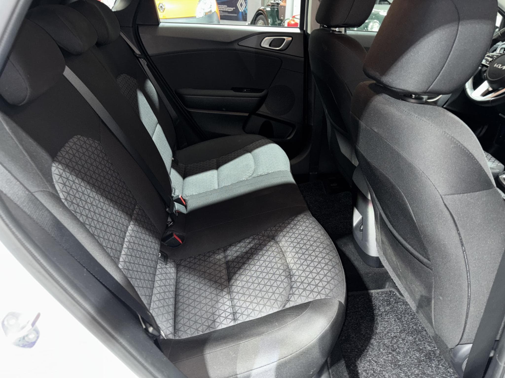 Kia Ceed 1.5 T VISION (2024) - Photo 13