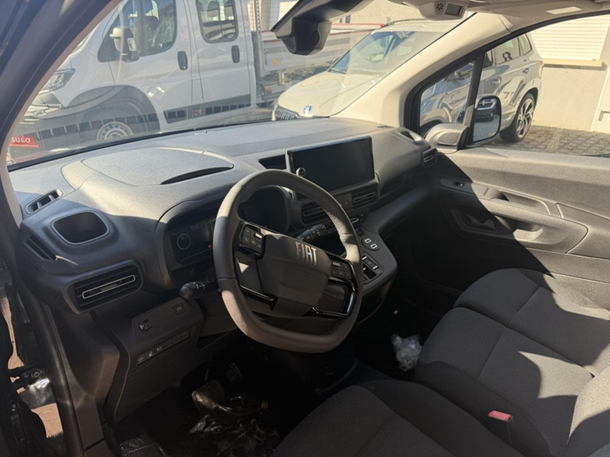 Fiat Doblo 1.5 BlueHDI 130 EAT8 L2H1 (2026) - Foto 8