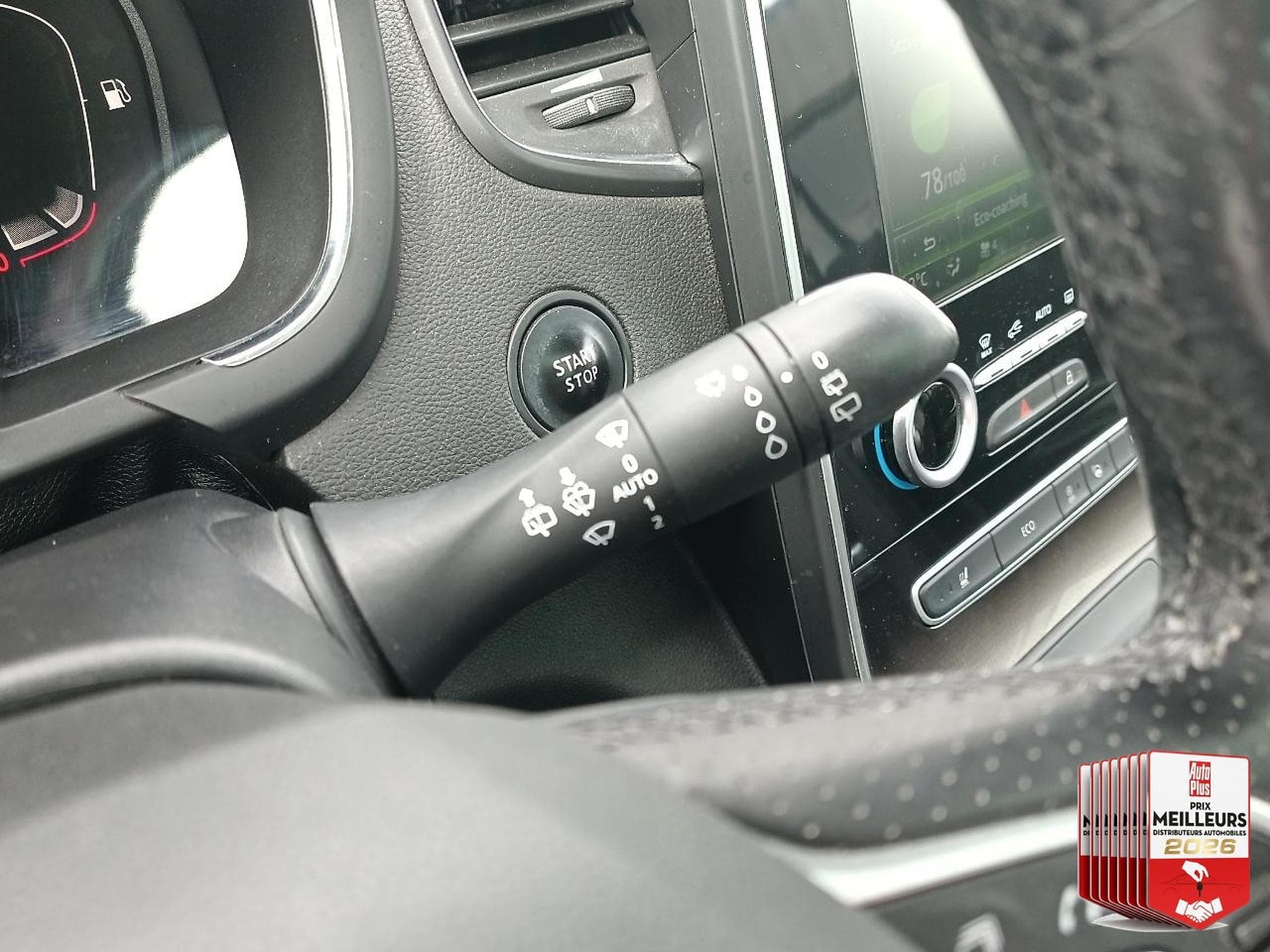 Renault Scenic 1.6 DCI 160 INITIALE PARIS EDC (2017) - Foto 16