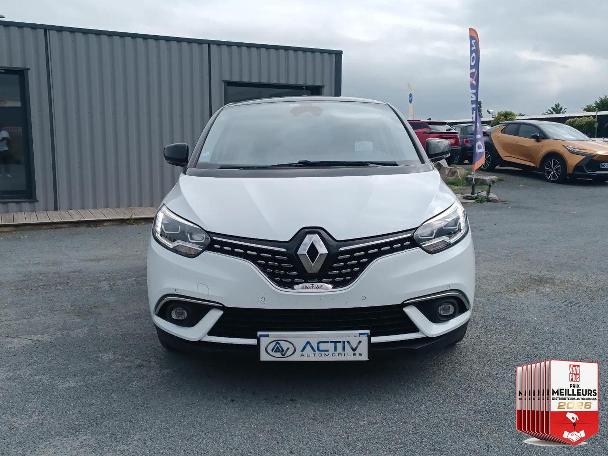 Renault Scenic 1.6 DCI 160 INITIALE PARIS EDC (2017) - Foto 27