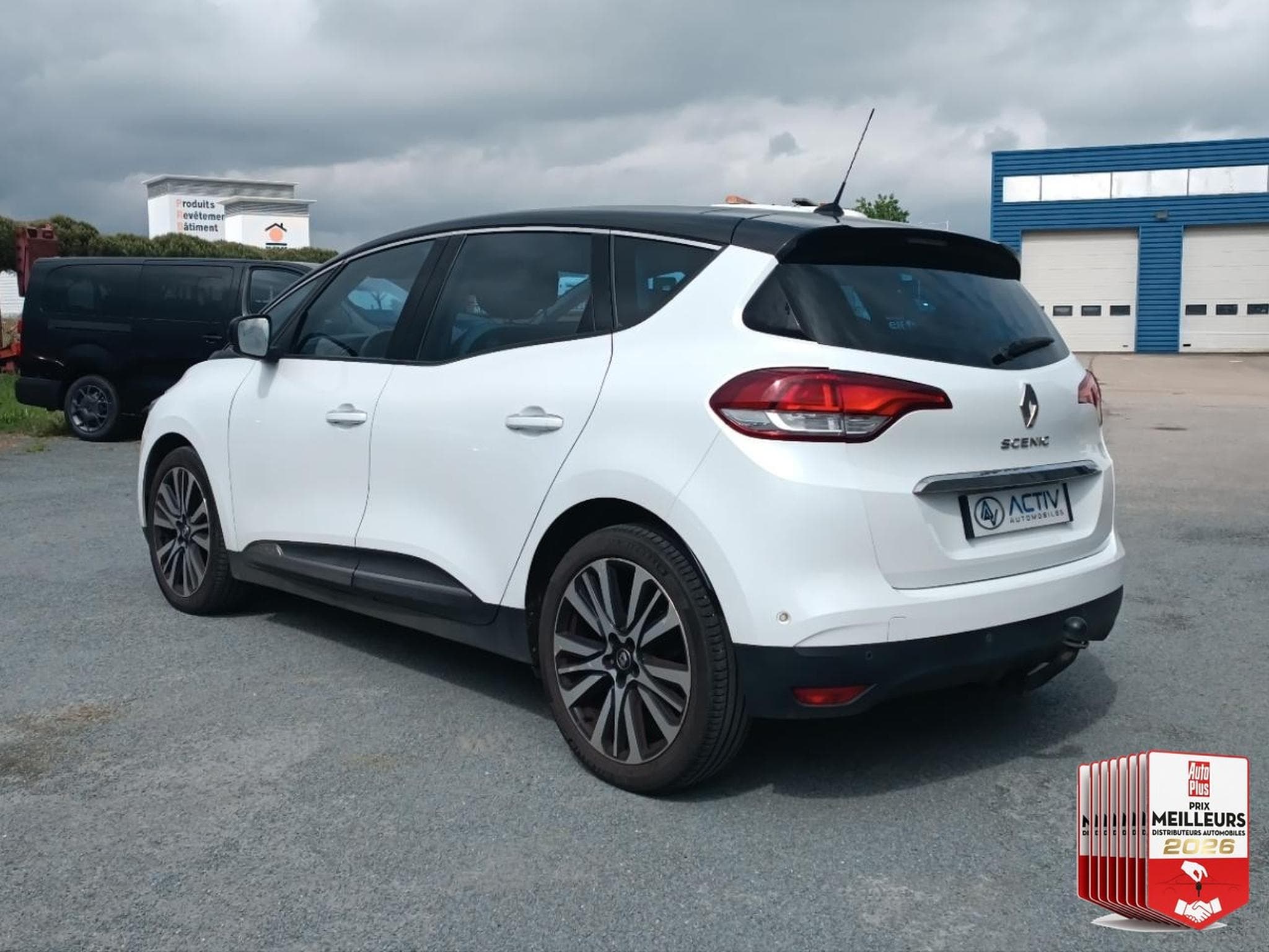 Renault Scenic 1.6 DCI 160 INITIALE PARIS EDC (2017) - Foto 32