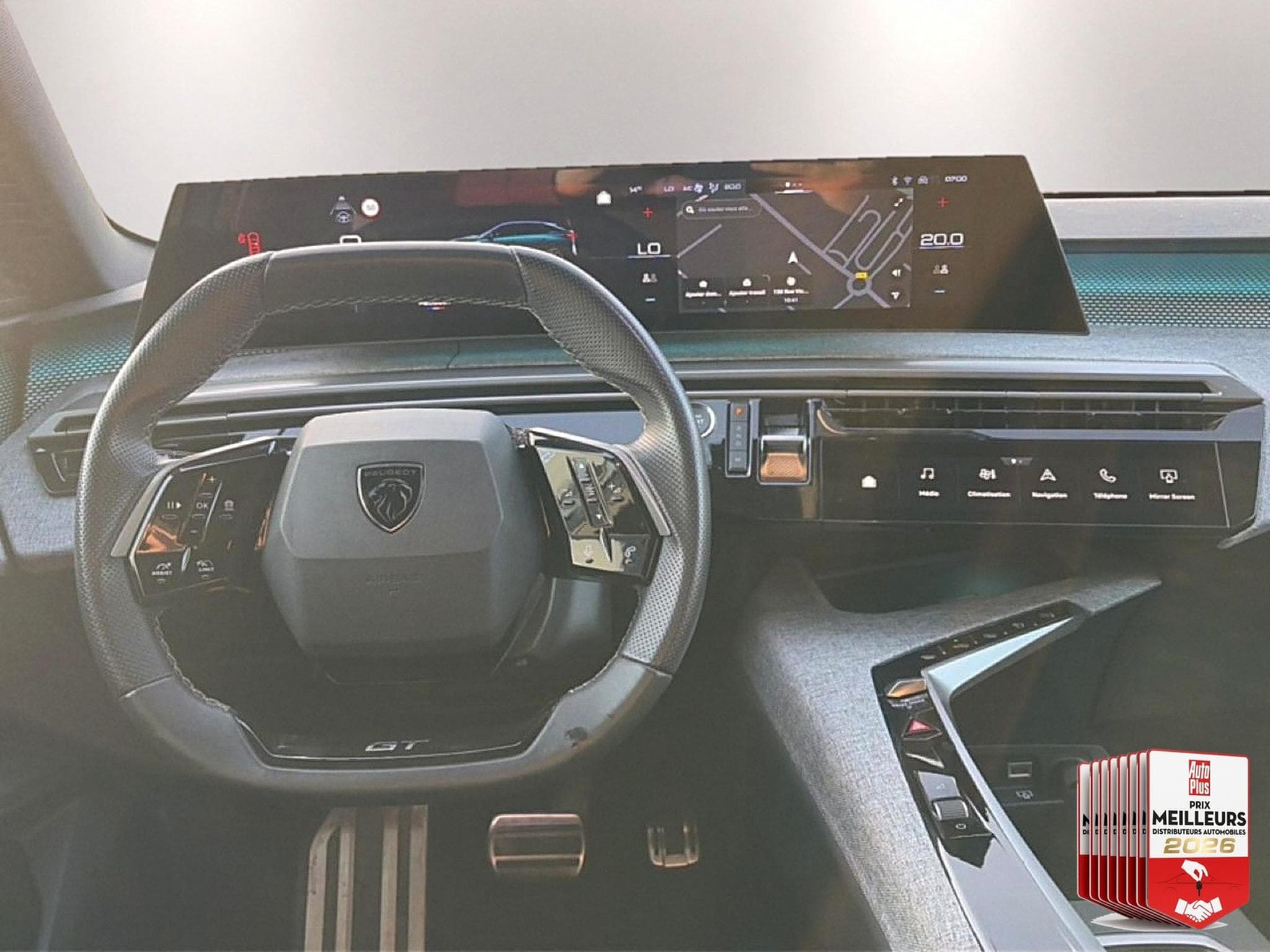 Peugeot 3008 1.2 HYBRID 145 GT E-DCS6 (2025) - Photo 10