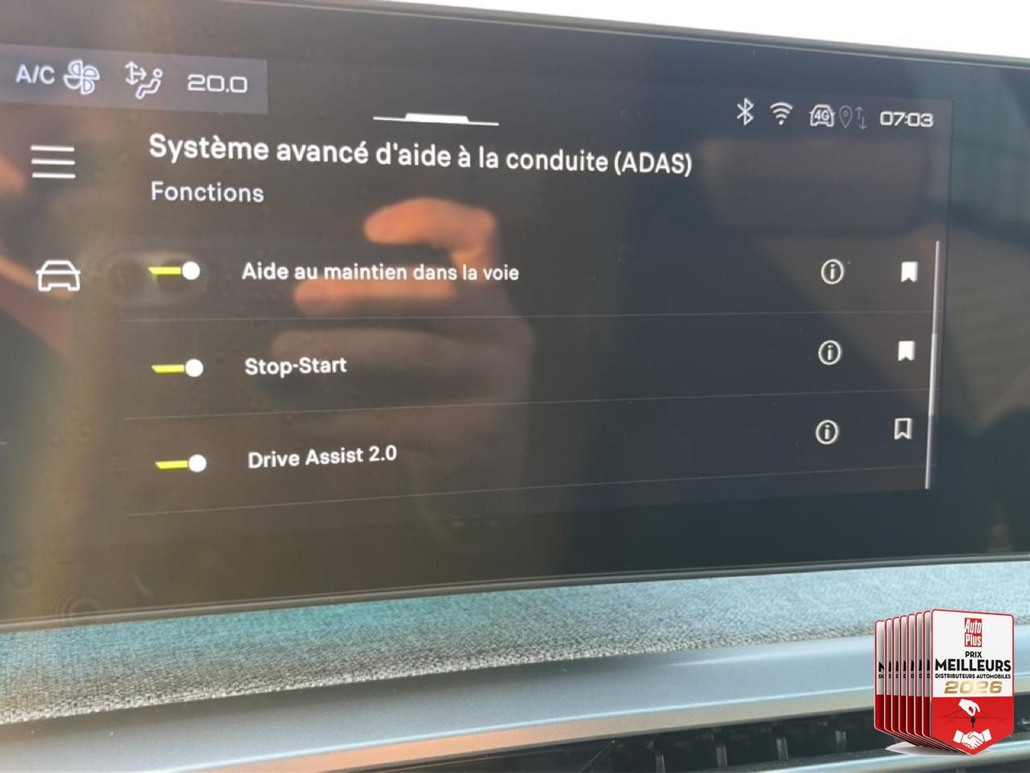 Peugeot 3008 1.2 HYBRID 145 GT E-DCS6 (2025) - Photo 30