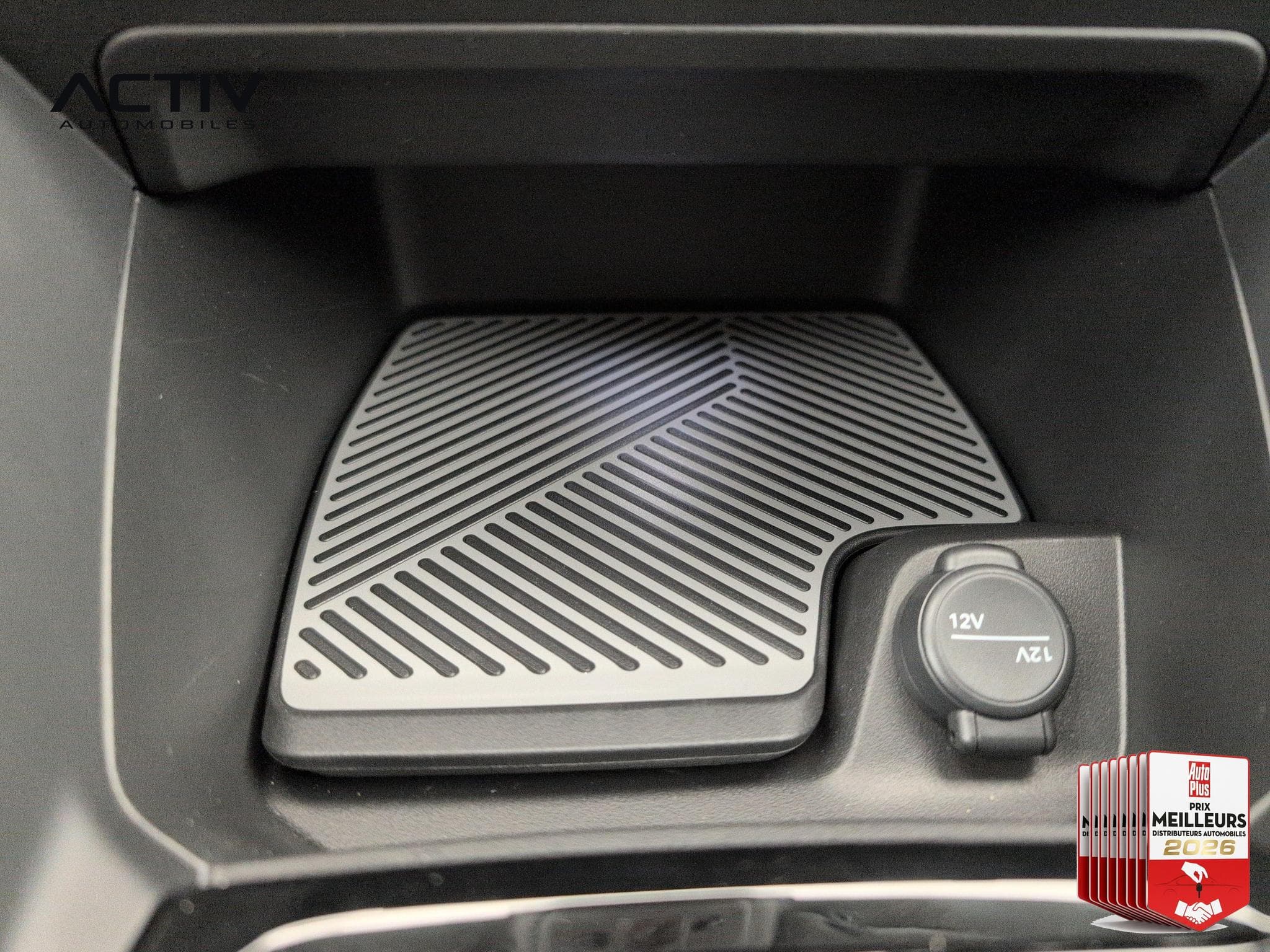 Citroën C4 Hybride 145 ch e-DCS6 Max (2026) - Photo 20