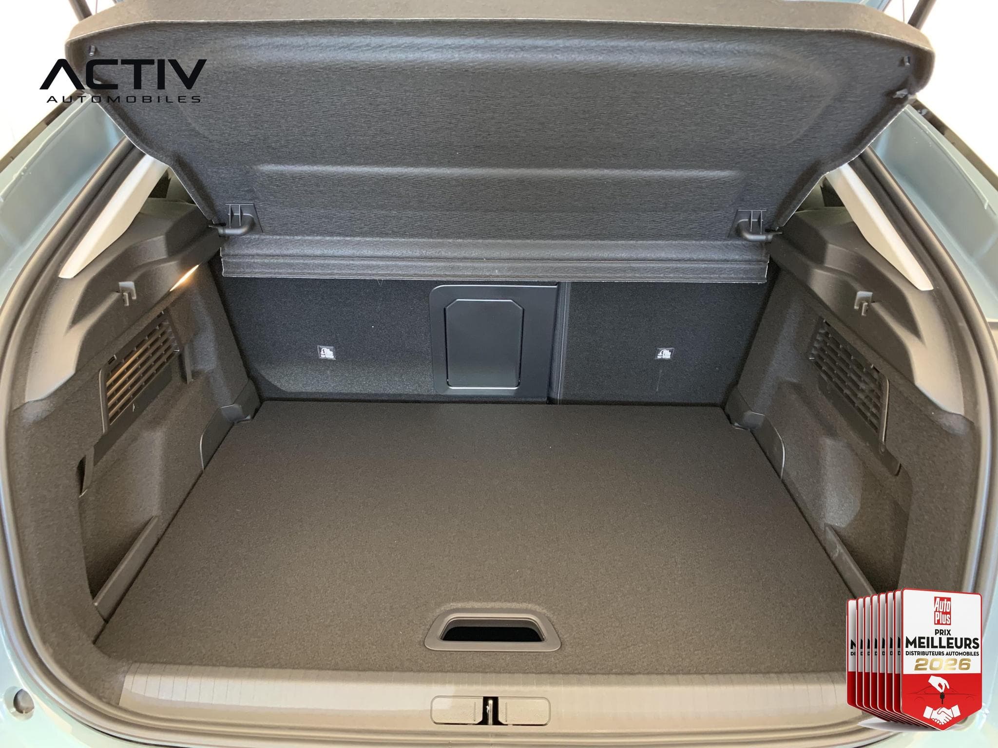 Citroën C4 Hybride 145 ch e-DCS6 Max (2026) - Photo 11