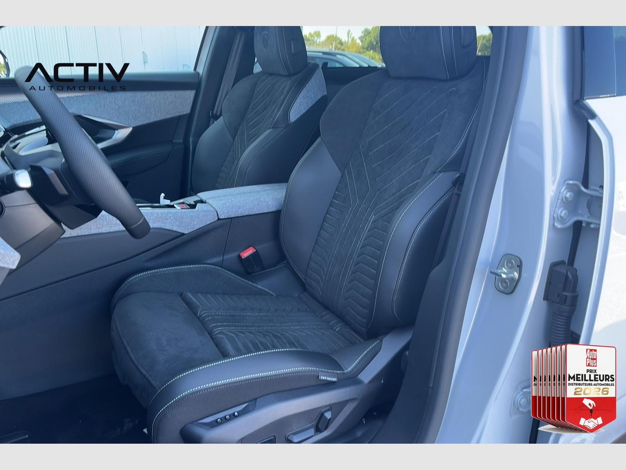 Peugeot 5008 Hybrid 145 e-DCS6 GT (2026) - Photo 24