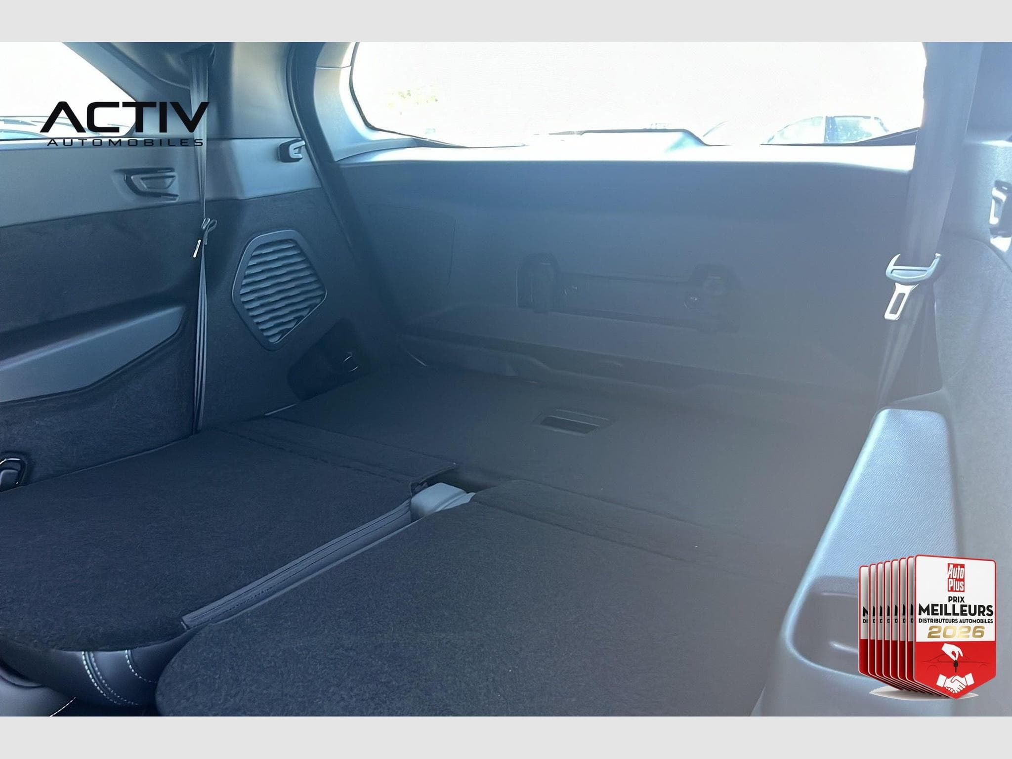 Peugeot 5008 Hybrid 145 e-DCS6 GT (2026) - Photo 22