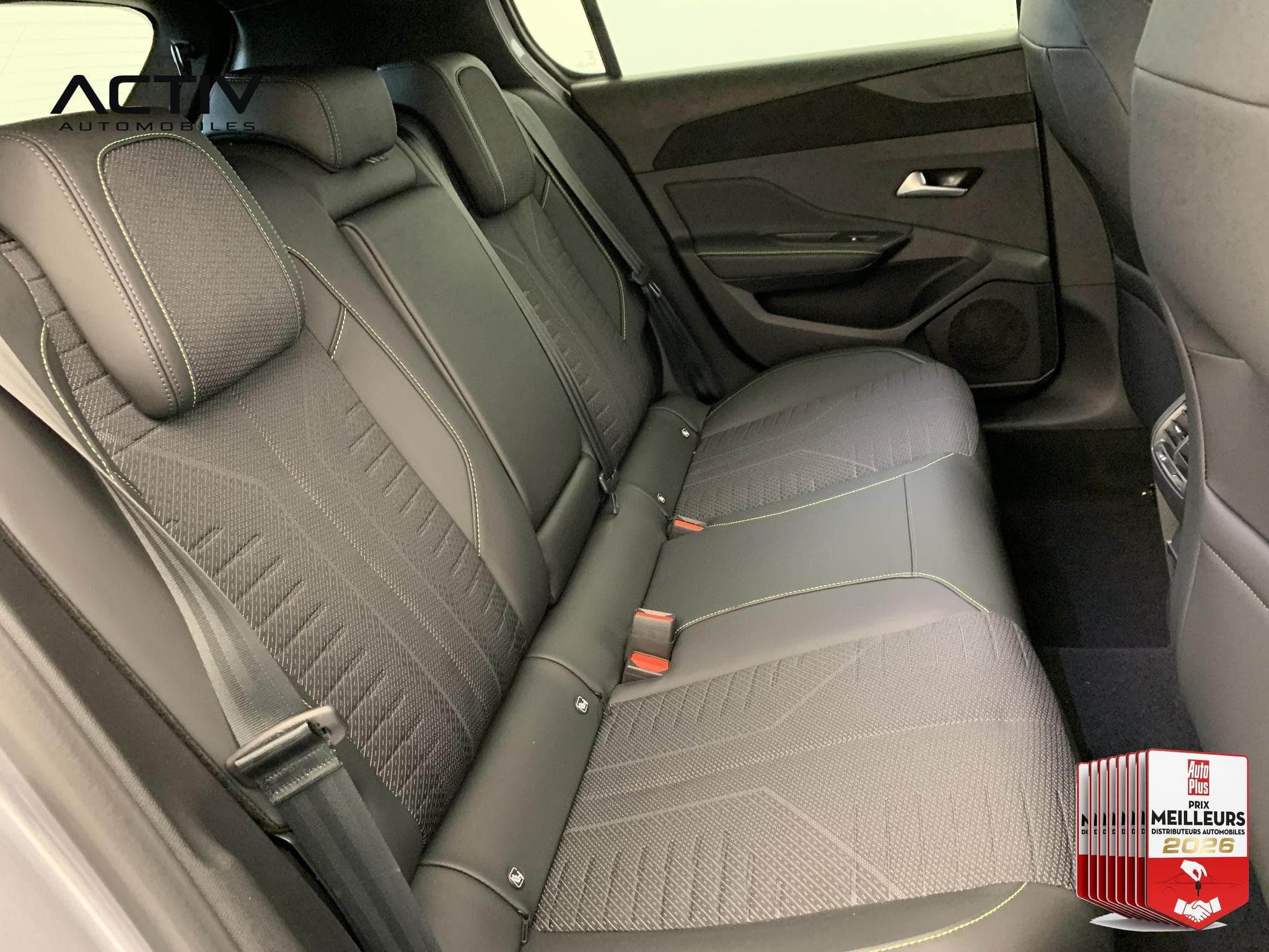 Peugeot 308 Hybrid 145 e-DCS6 GT (2026) - Foto 10