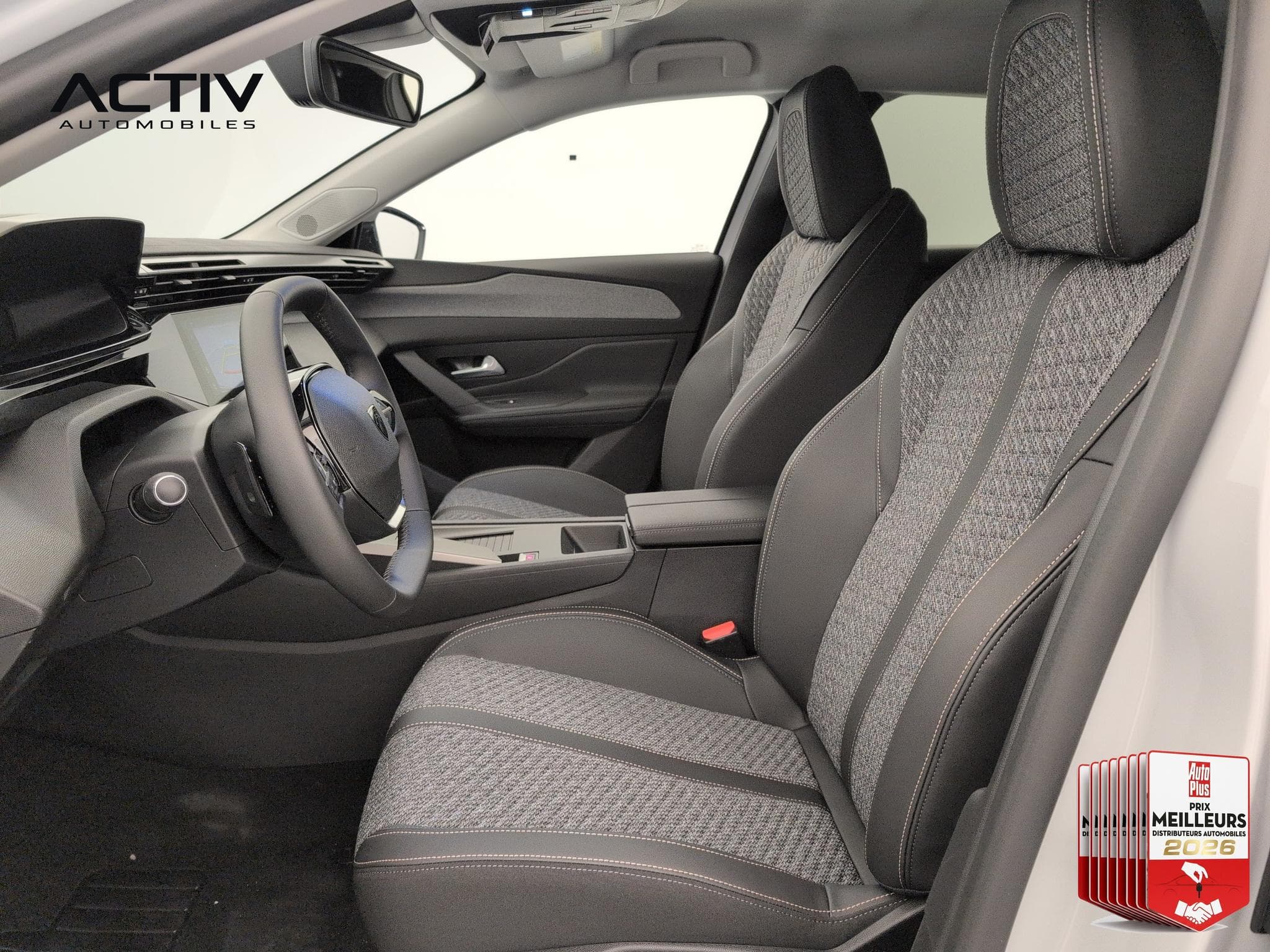 Peugeot 308 HYBRID 145 E-DCS6 ALLURE (2026) - Photo 15