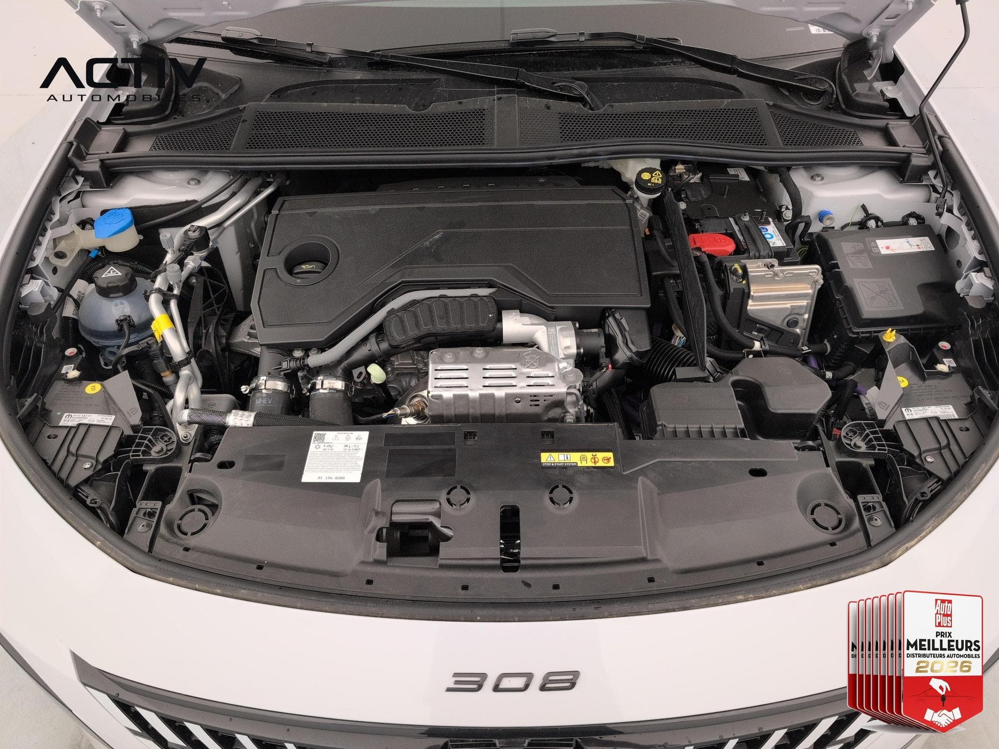 Peugeot 308 HYBRID 145 E-DCS6 ALLURE (2026) - Photo 19
