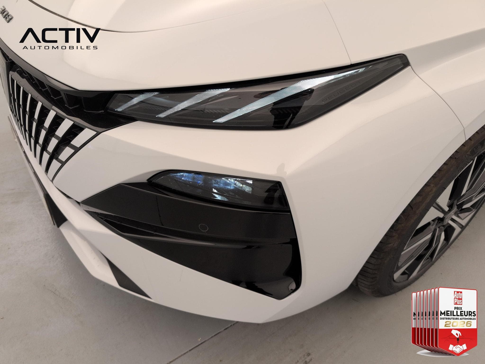Peugeot 308 HYBRID 145 E-DCS6 ALLURE (2026) - Photo 20