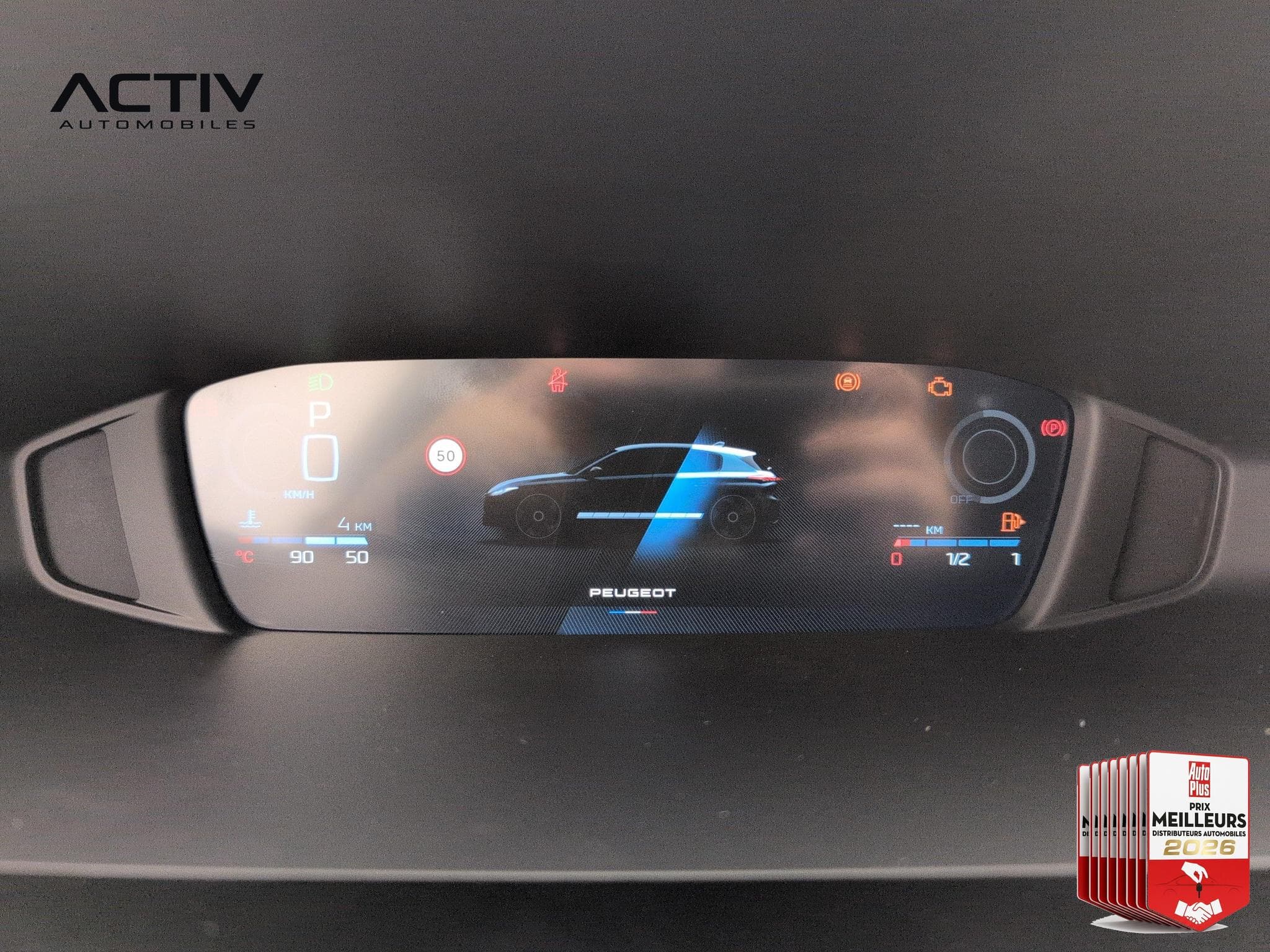 Peugeot 308 HYBRID 145 E-DCS6 ALLURE (2026) - Photo 21