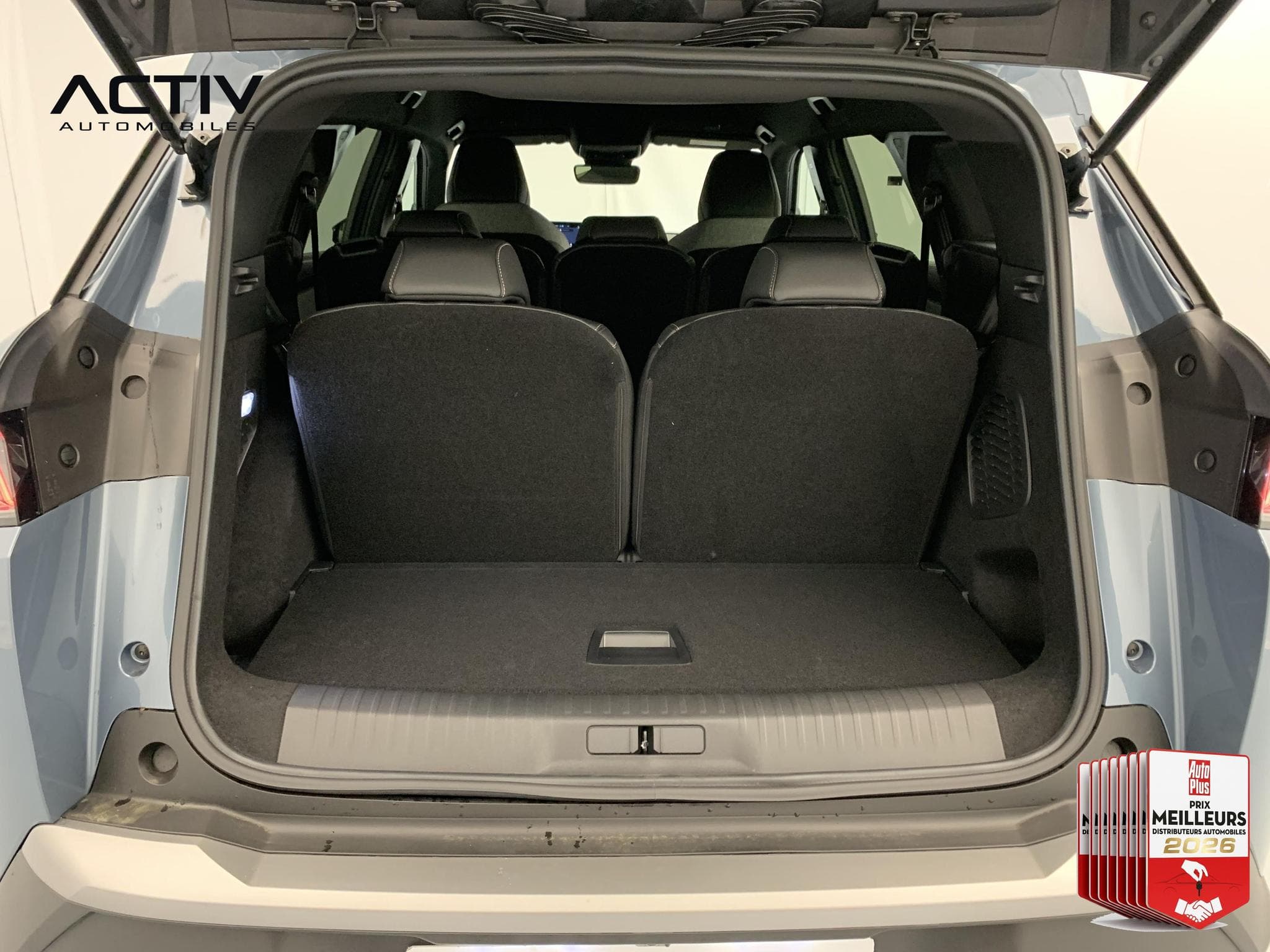 Peugeot 5008 HYBRID 145 CH E-DCS6 ALLURE (2026) - Photo 11