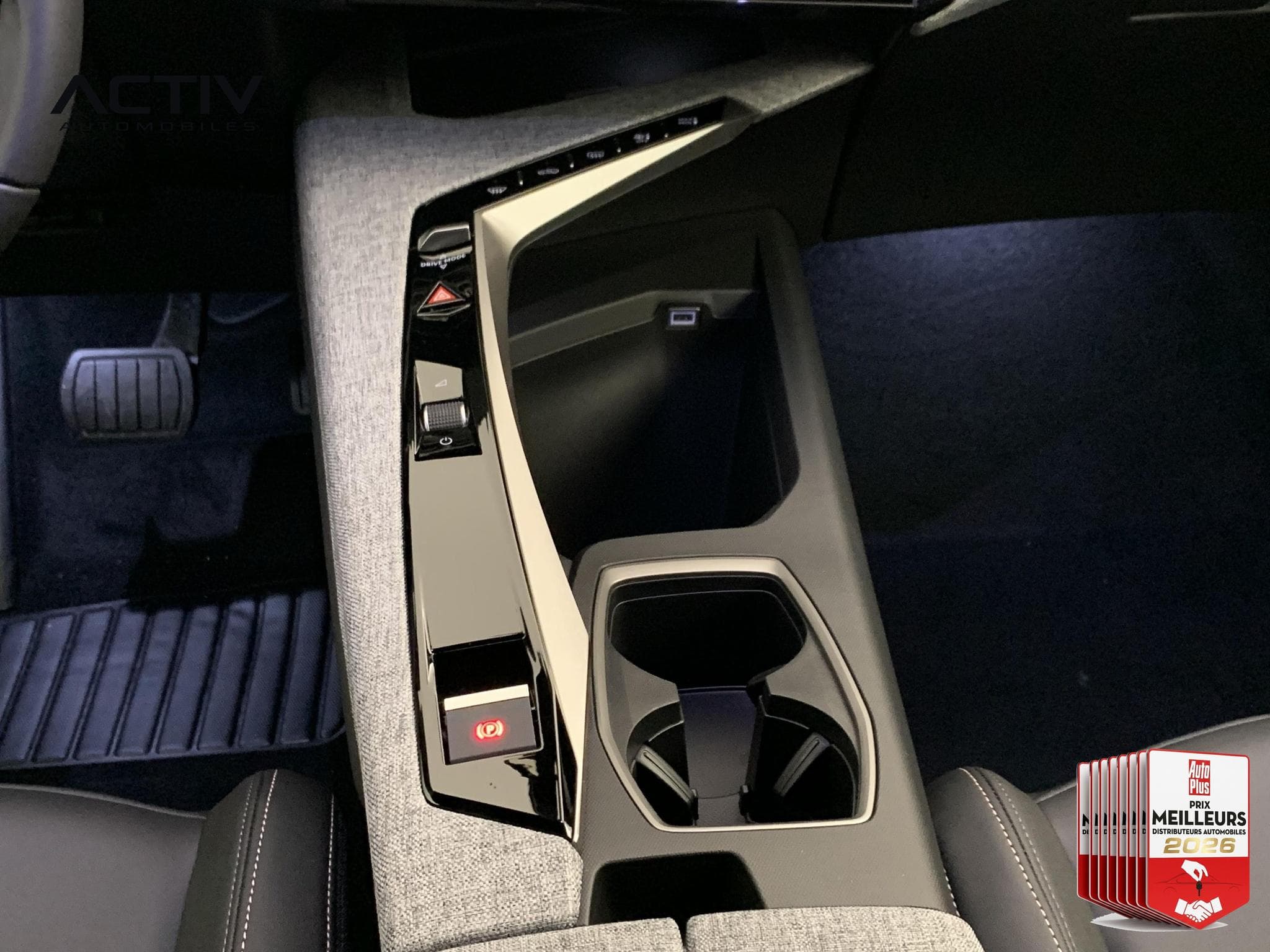 Peugeot 5008 HYBRID 145 CH E-DCS6 ALLURE (2026) - Photo 17