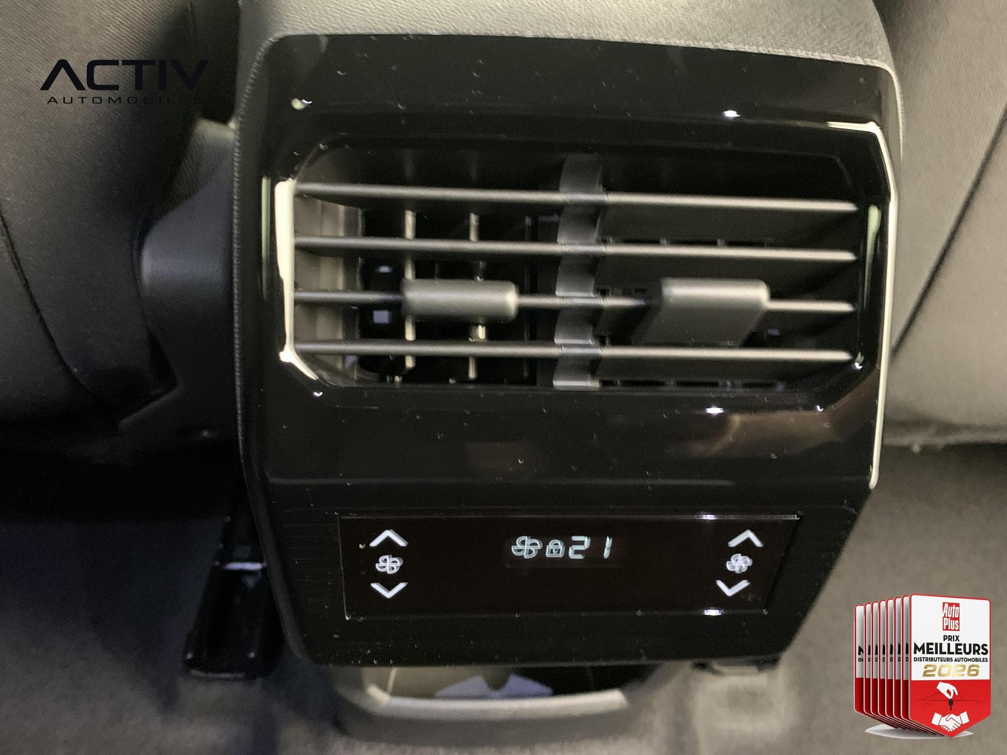 Peugeot 5008 HYBRID 145 CH E-DCS6 ALLURE (2026) - Photo 20