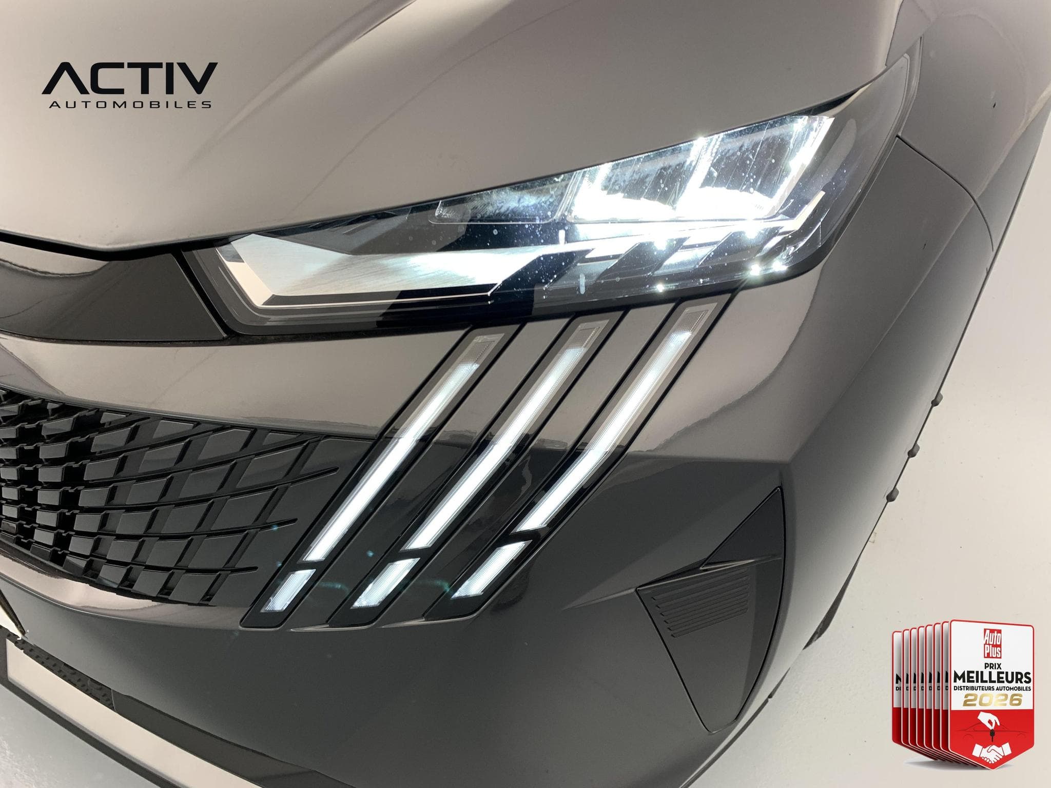 Peugeot 5008 Hybrid 145 e-DCS6 Allure (2026) - Photo 22
