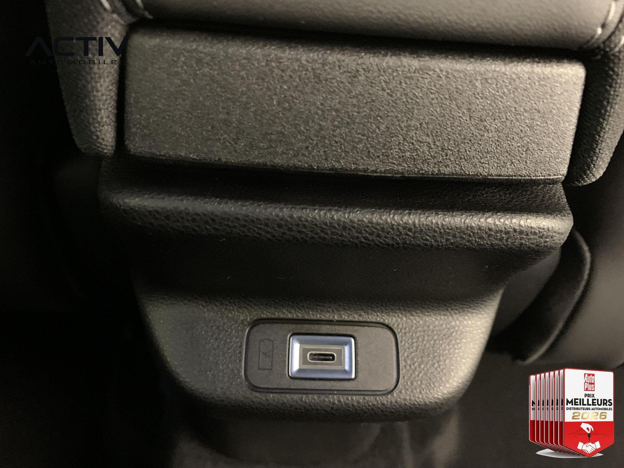 Fiat 600 T-Gen 3 1.2 Hybrid 145ch eDCT6 Sport (2026) - Photo 17