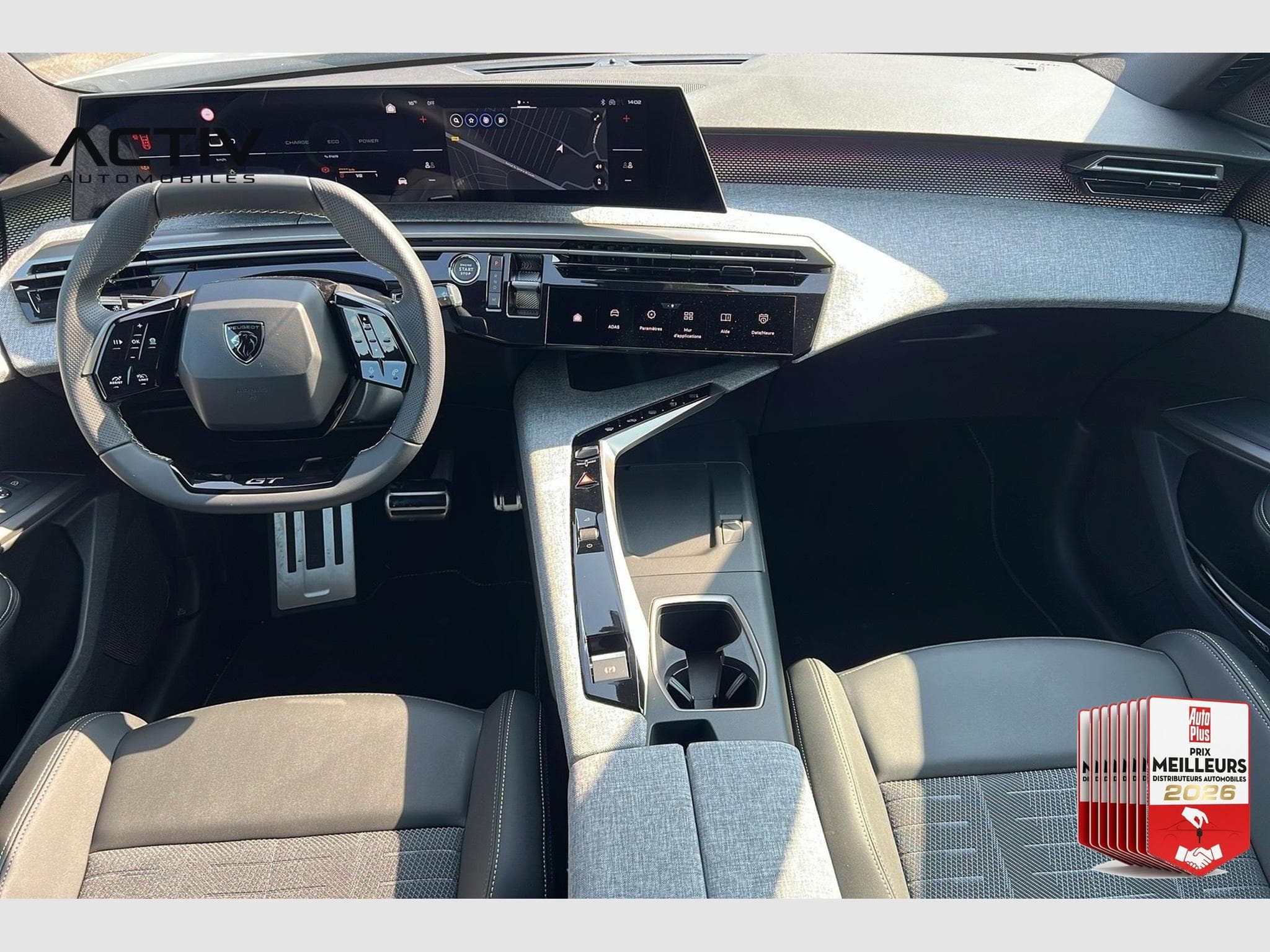 Peugeot 5008 Hybrid 145 e-DCS6 GT (2025) - Photo 12