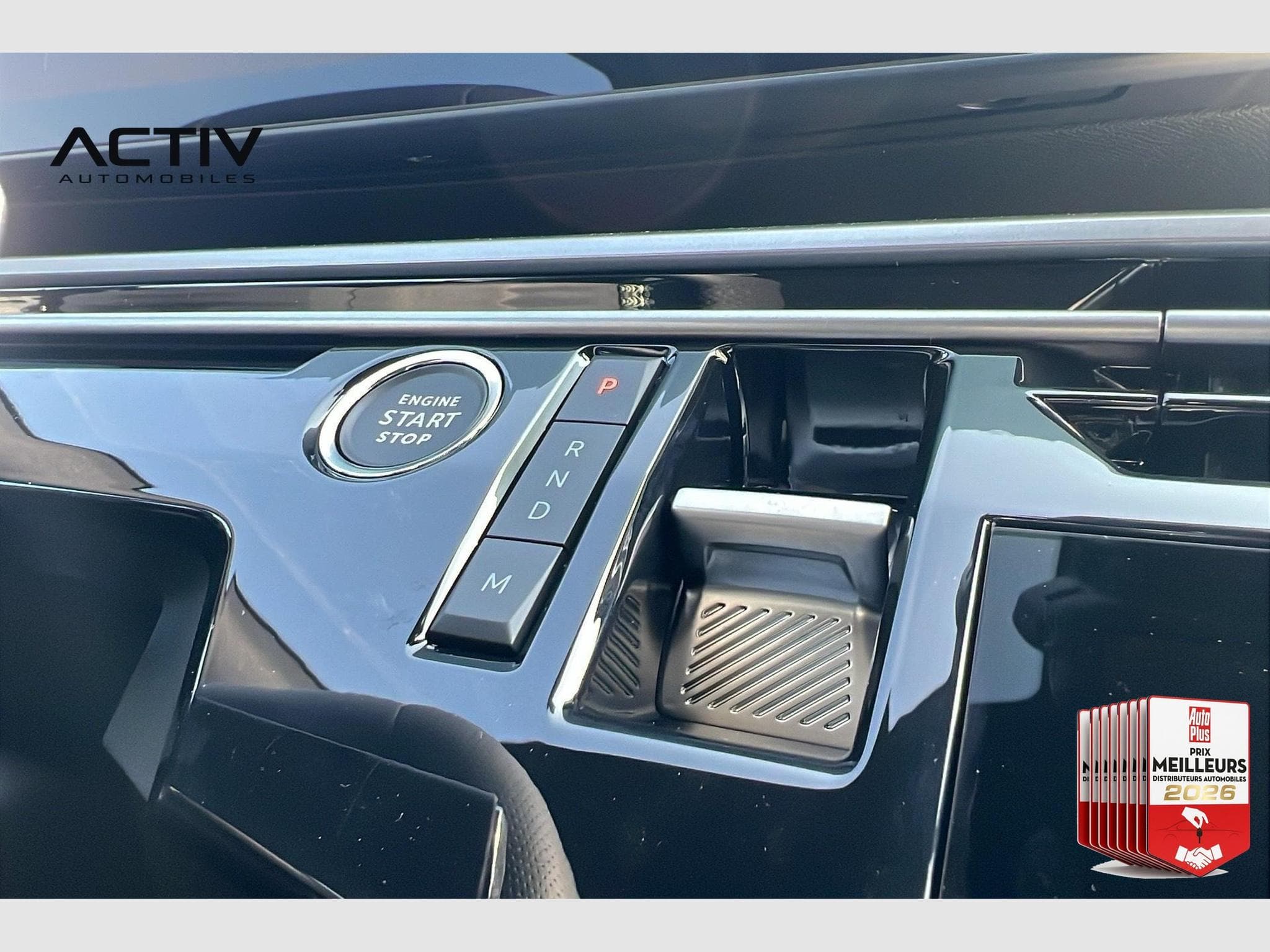 Peugeot 5008 Hybrid 145 e-DCS6 GT (2025) - Photo 16
