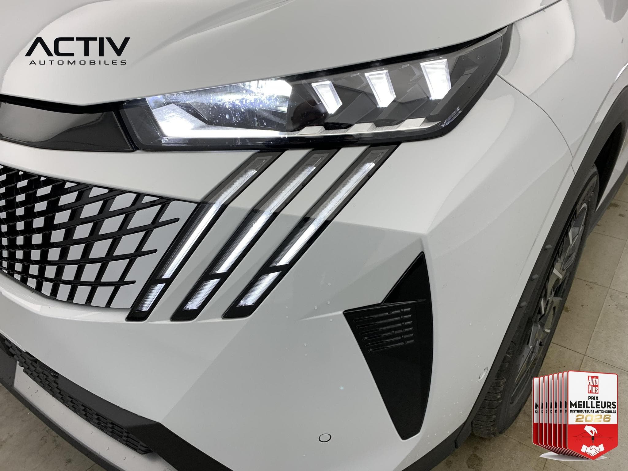 Peugeot 3008 Hybrid 145 e-DCS6 GT (2025) - Photo 23