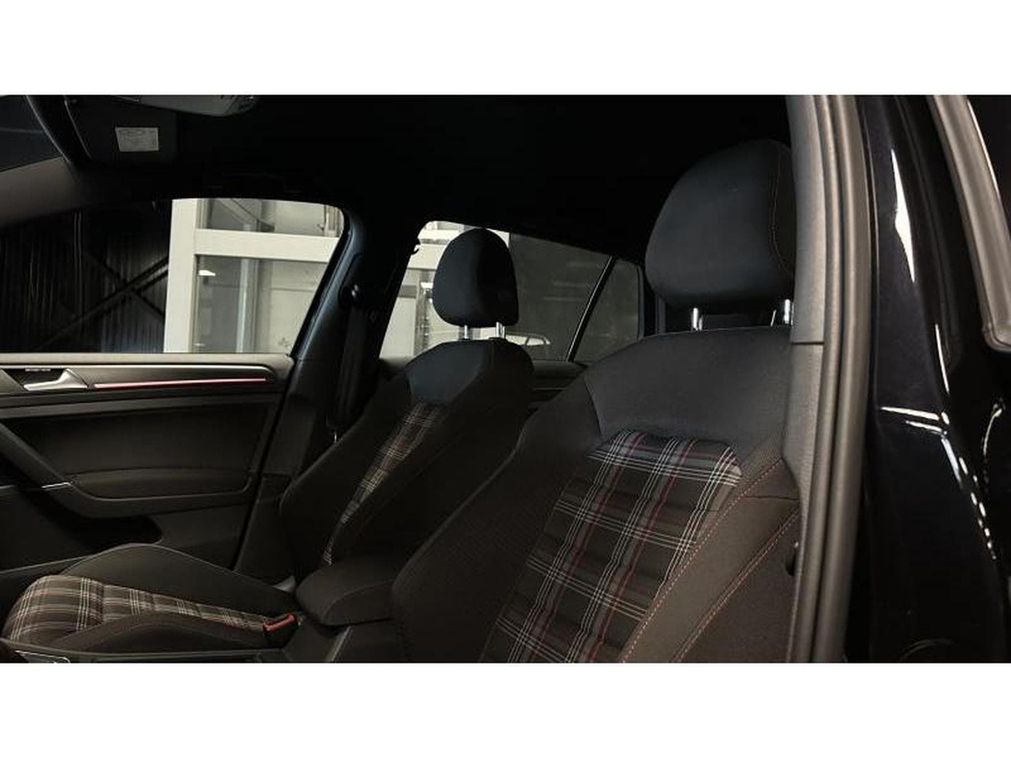 VW Golf VII GTI Performance (2019) - Photo 14