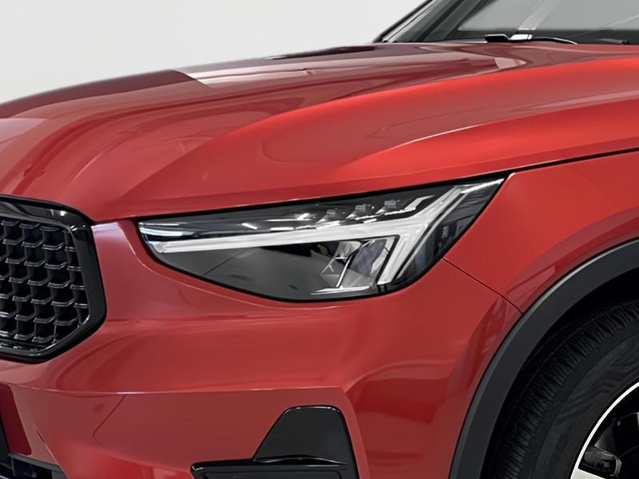 Volvo XC40 Plus Dark (2023) - Photo 3