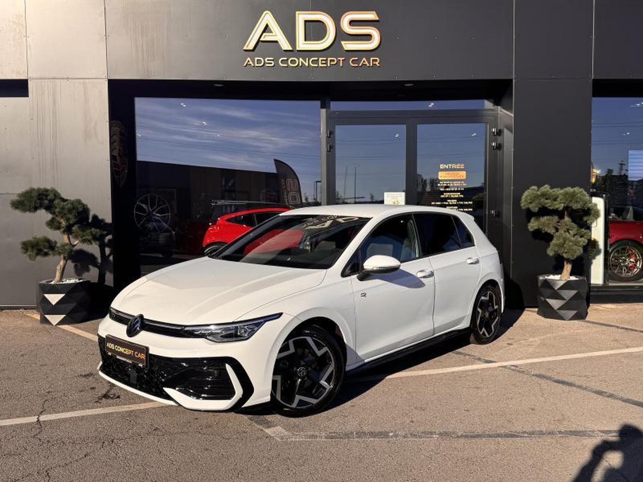 VW Golf R-Line 1.5 150ch/Garantie VW 12-2030/Attelage/IQ Light/Camer (2025) - Foto 2
