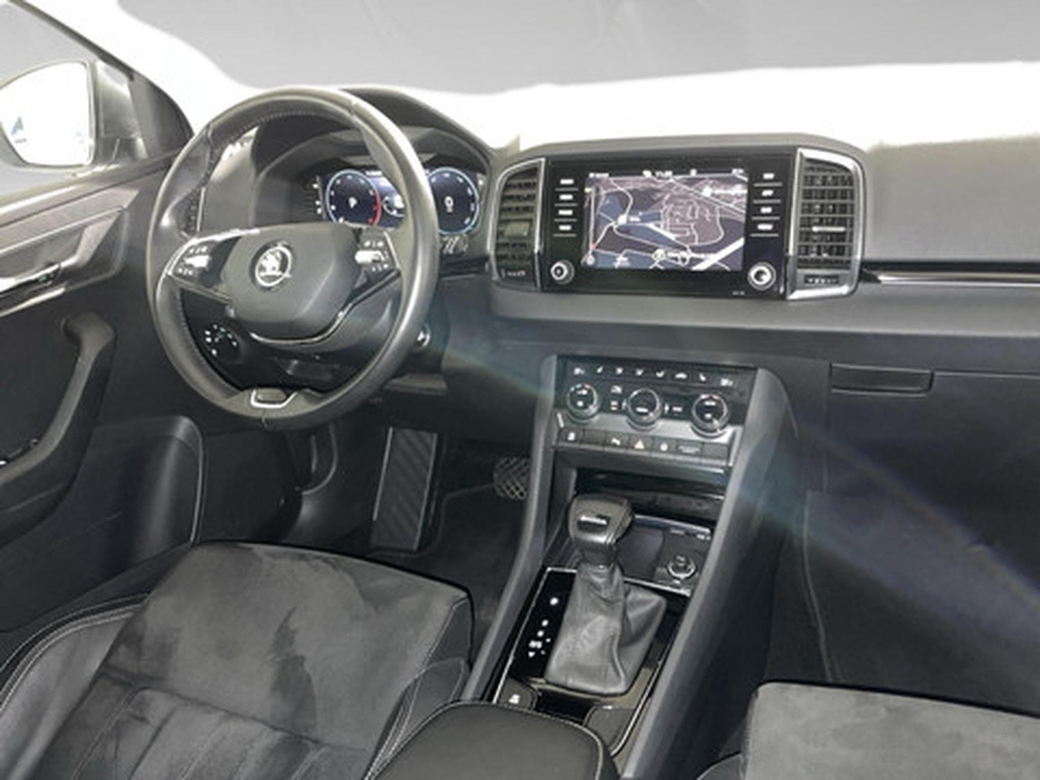 Skoda Karoq 1.5 TSI 110kW DSG7 (2022) - Photo 7