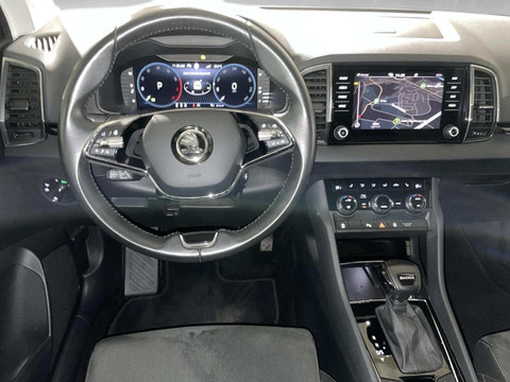 Skoda Karoq 1.5 TSI 110kW DSG7 (2022) - Photo 6