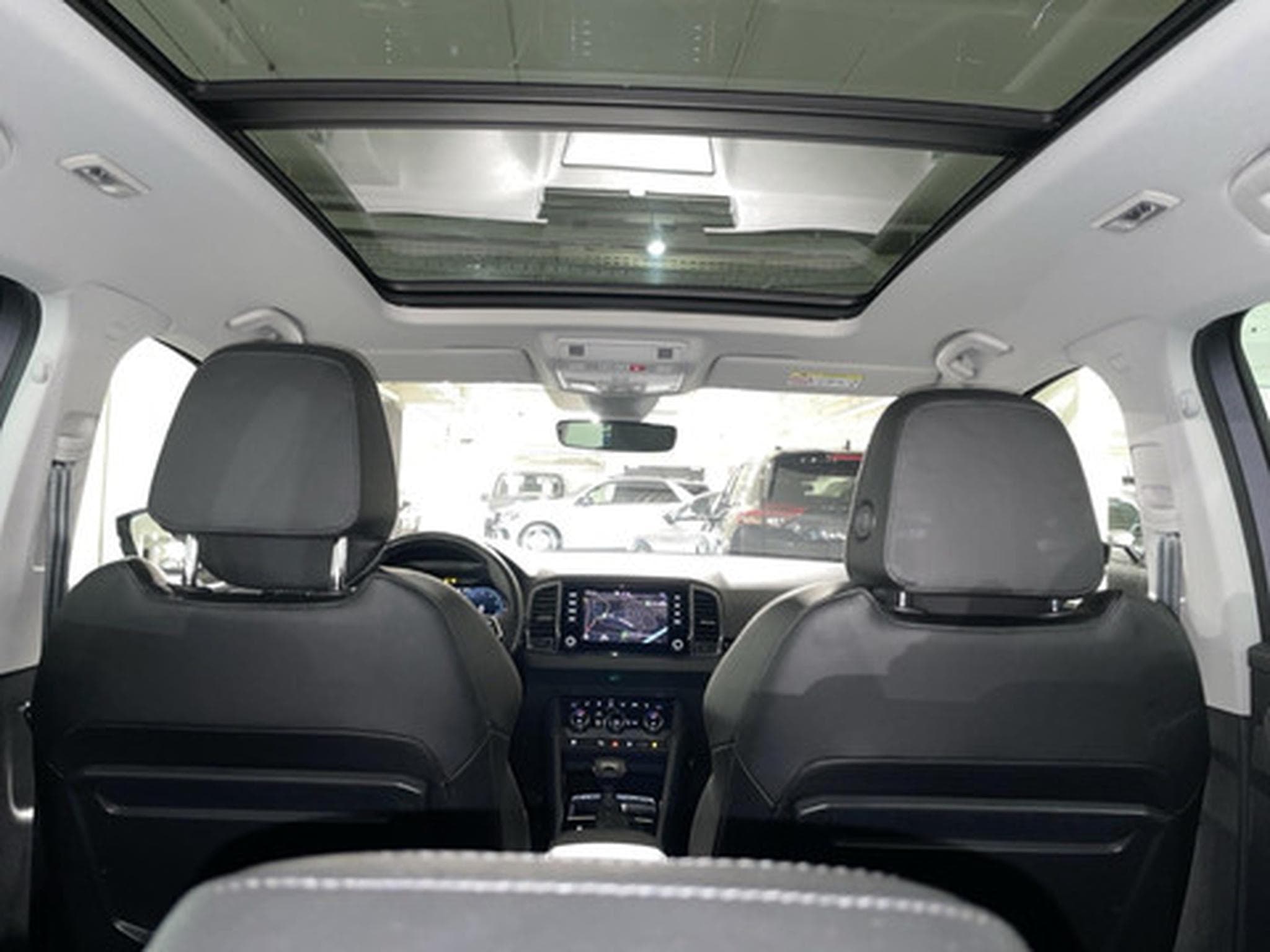 Skoda Karoq 1.5 TSI 110kW DSG7 (2022) - Photo 14
