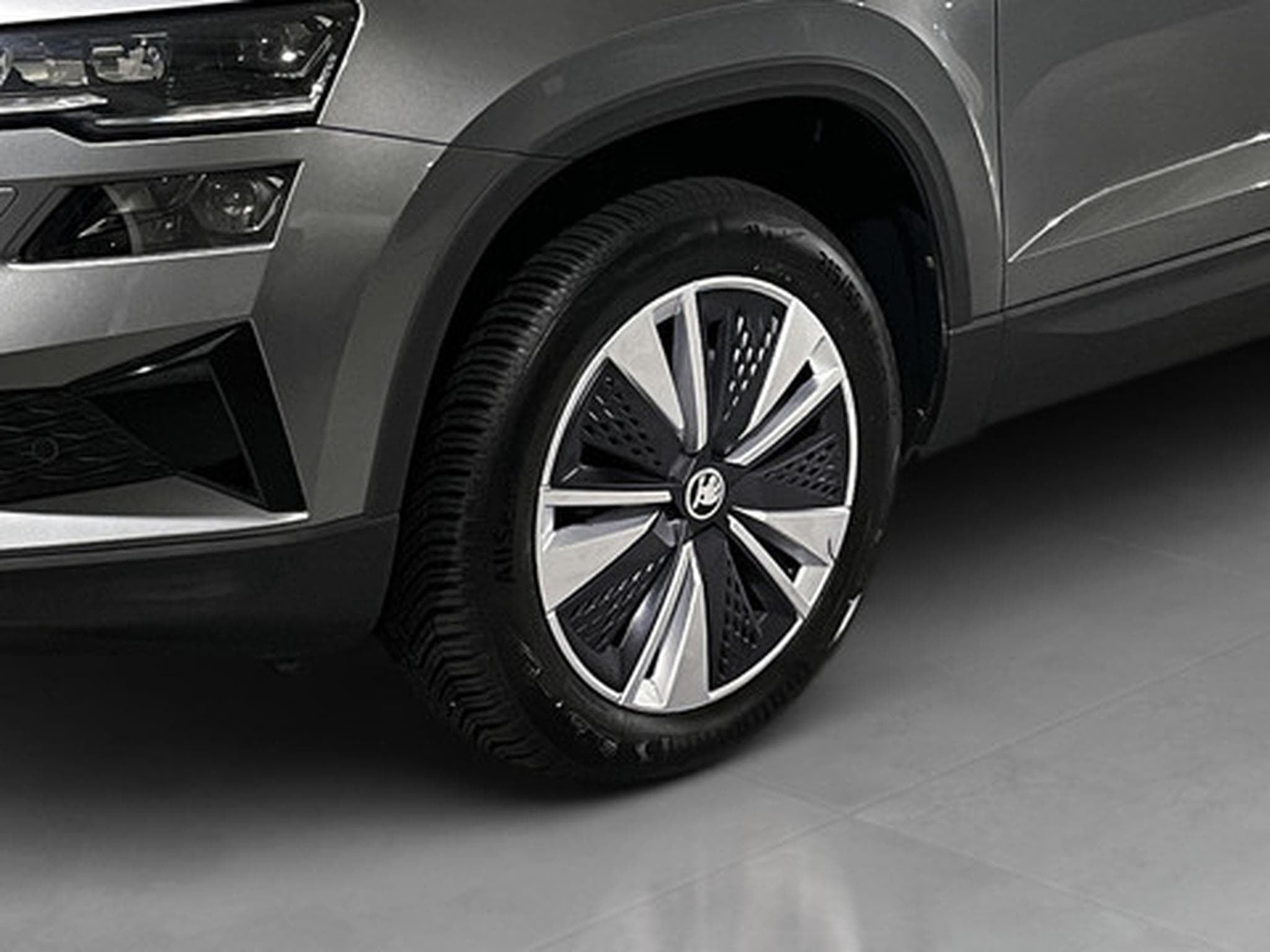 Skoda Karoq 1.5 TSI 110kW DSG7 (2022) - Photo 22