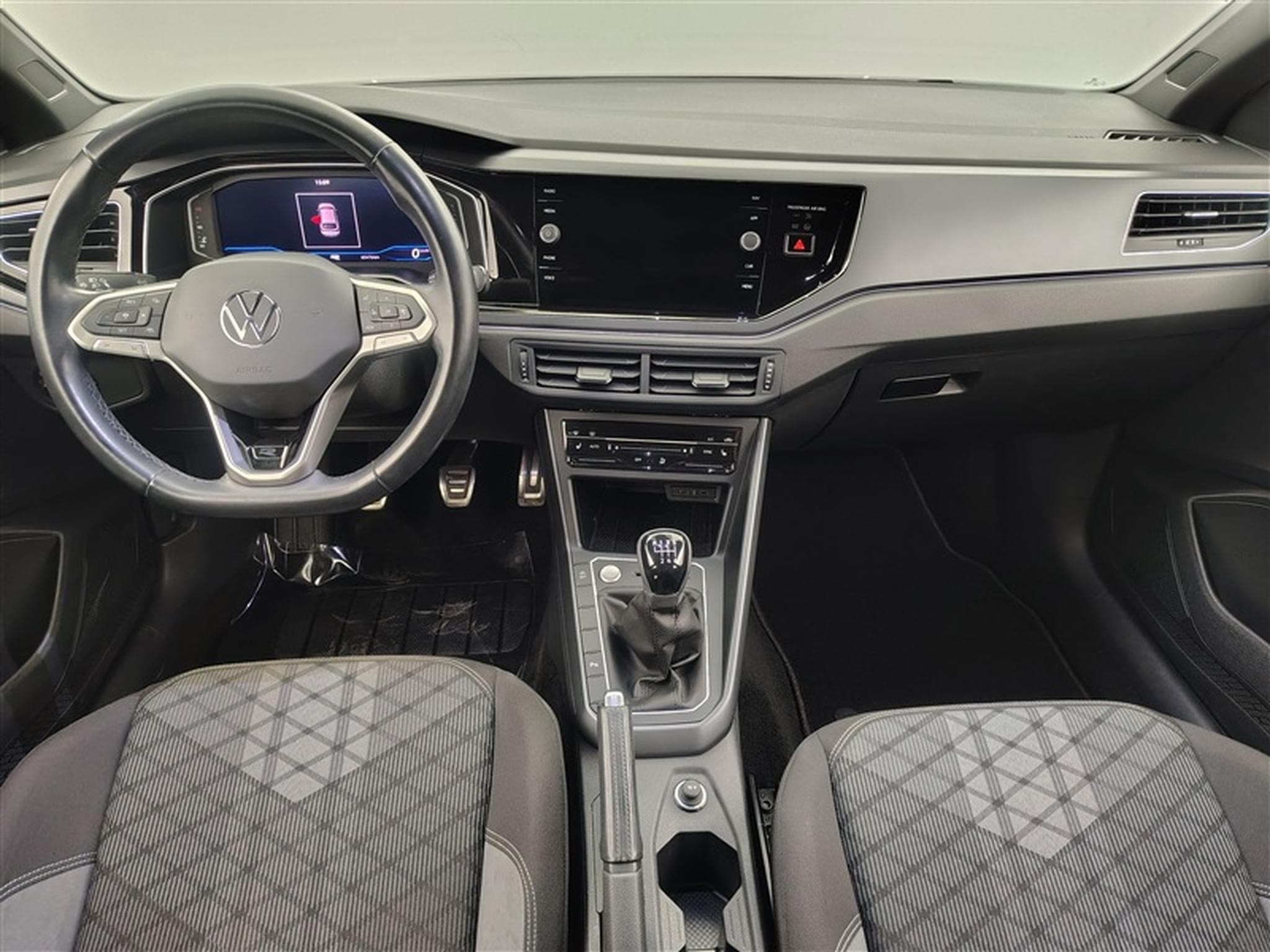 VW Taigo 1.0 TSI R-Line NAVI / FULL LED / CAMERA / JA 17" (2023) - Foto 8