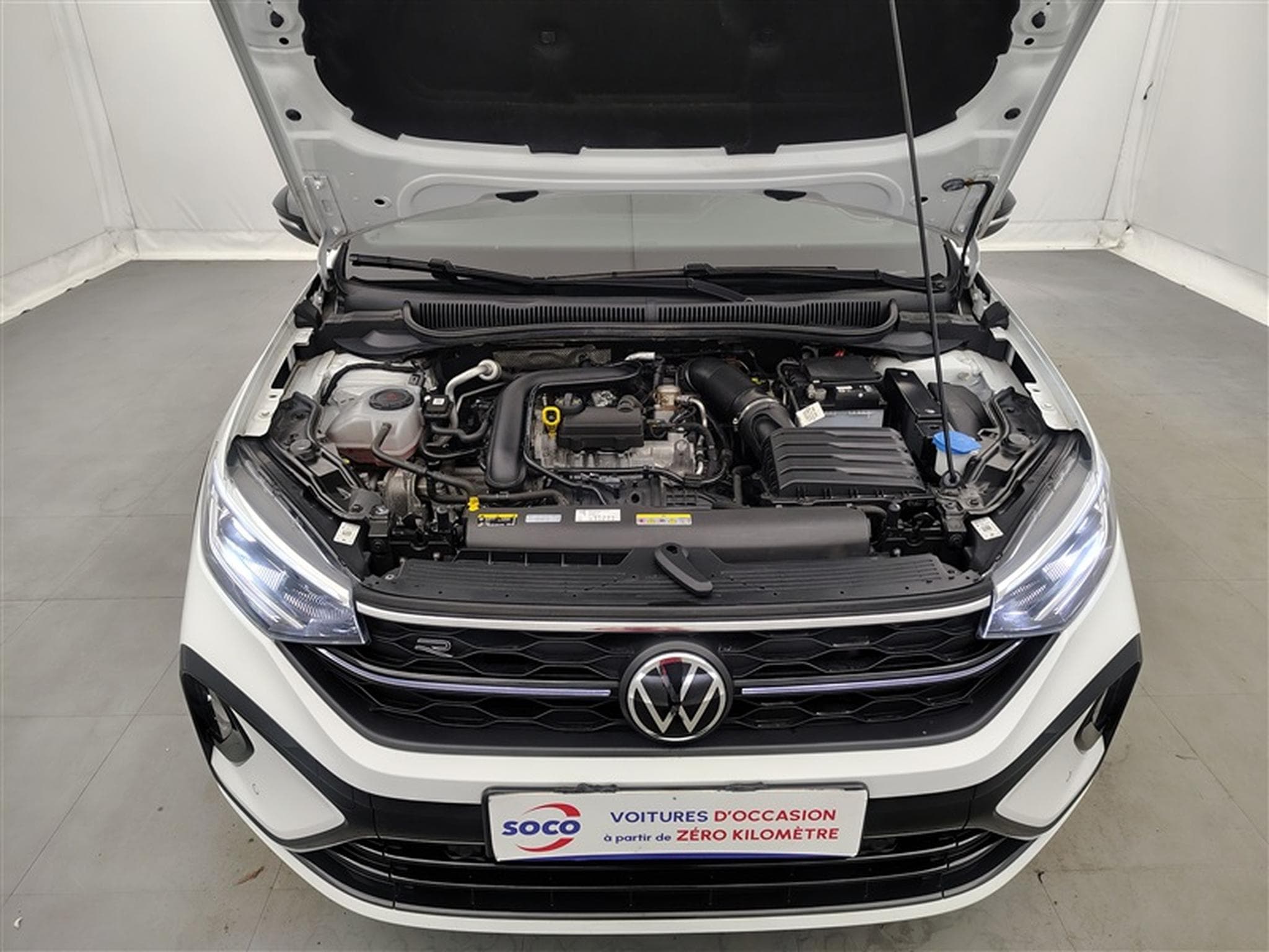 VW Taigo 1.0 TSI R-Line NAVI / FULL LED / CAMERA / JA 17" (2023) - Foto 18